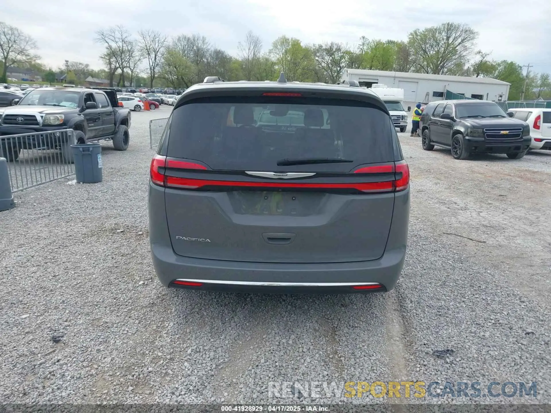 16 Photograph of a damaged car 2C4RC1BG7NR168519 CHRYSLER PACIFICA 2022