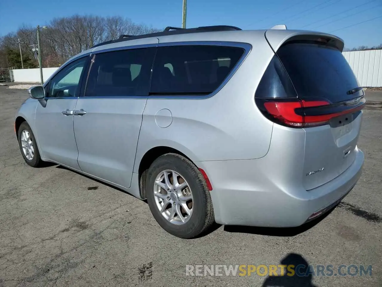 2 Photograph of a damaged car 2C4RC1BG7NR175616 CHRYSLER PACIFICA 2022