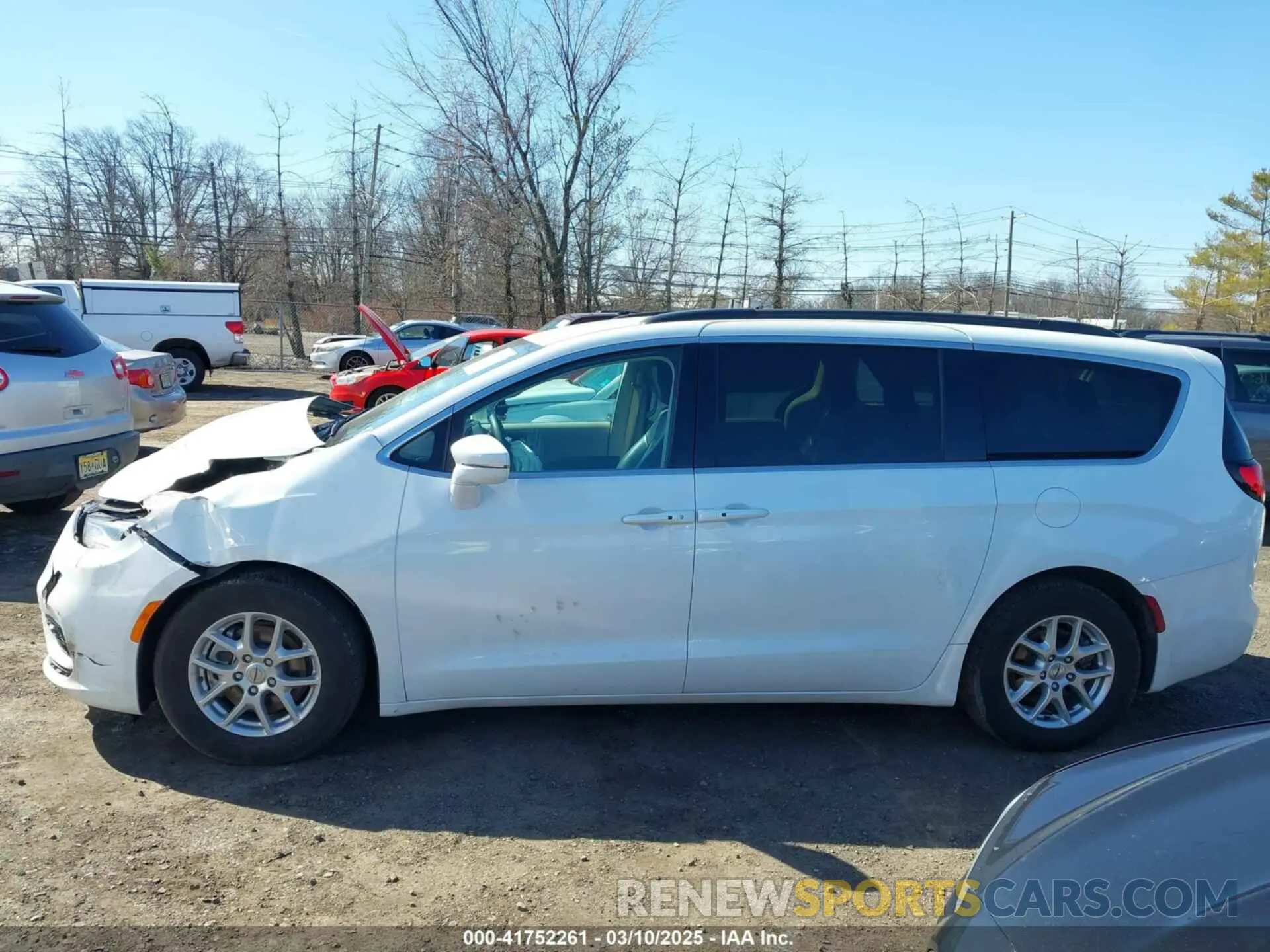 14 Photograph of a damaged car 2C4RC1BG7NR178063 CHRYSLER PACIFICA 2022