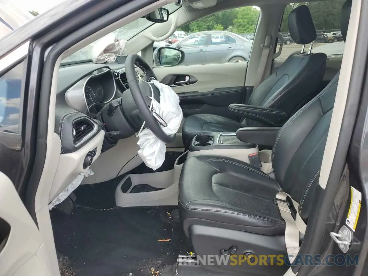 7 Photograph of a damaged car 2C4RC1BG7NR205925 CHRYSLER PACIFICA 2022
