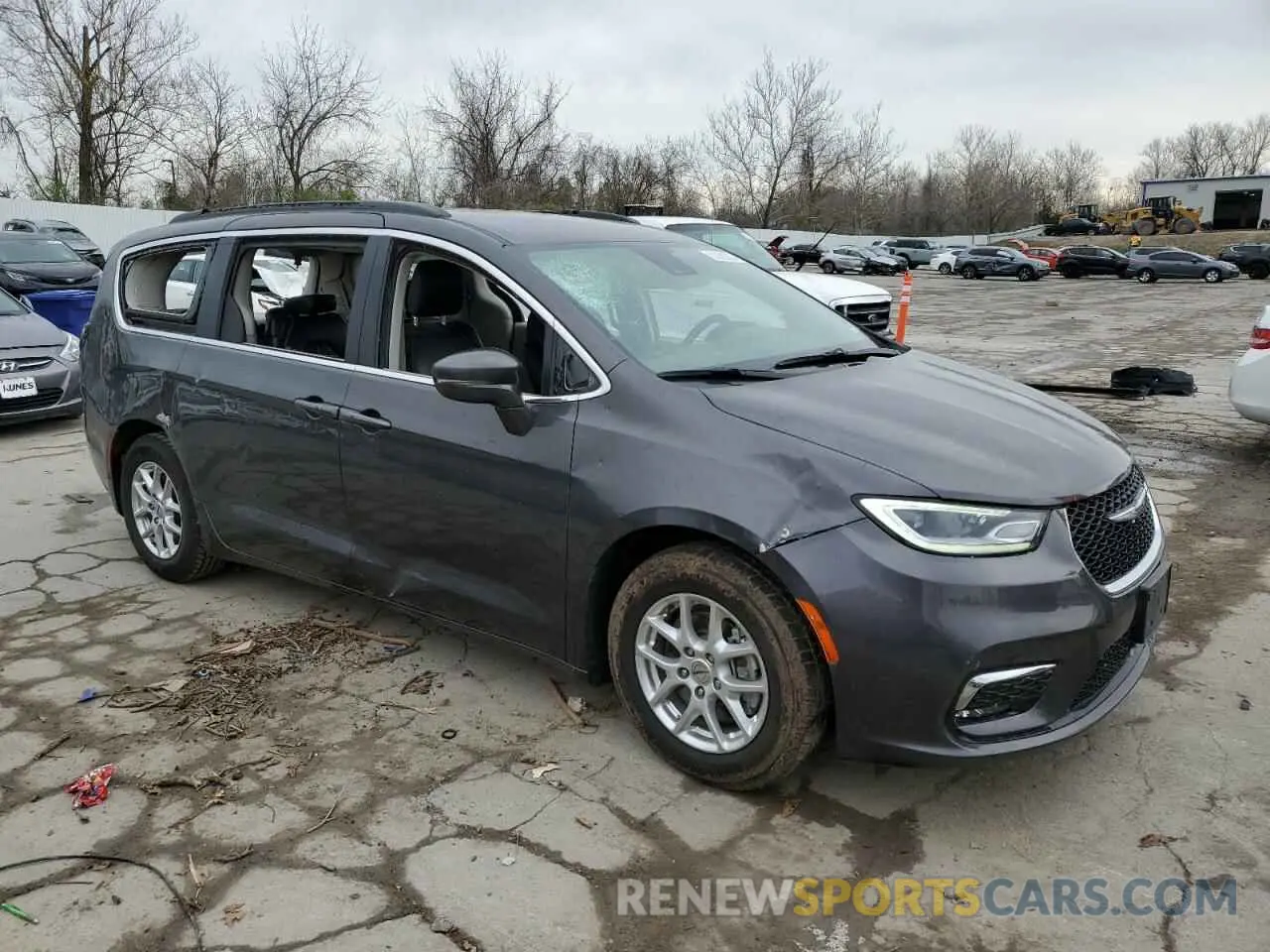 4 Photograph of a damaged car 2C4RC1BG8NR115800 CHRYSLER PACIFICA 2022