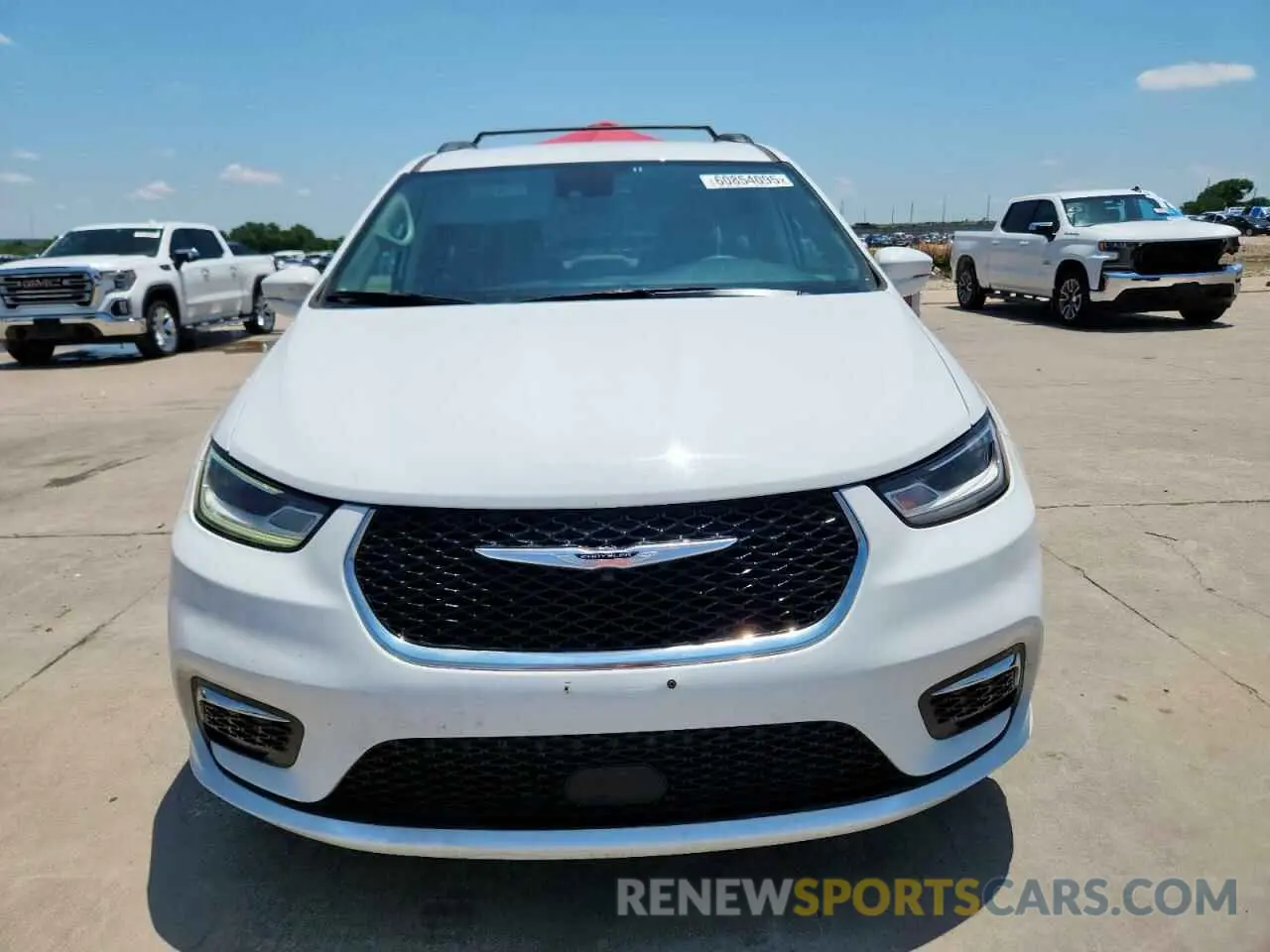 5 Photograph of a damaged car 2C4RC1BG8NR125999 CHRYSLER PACIFICA 2022