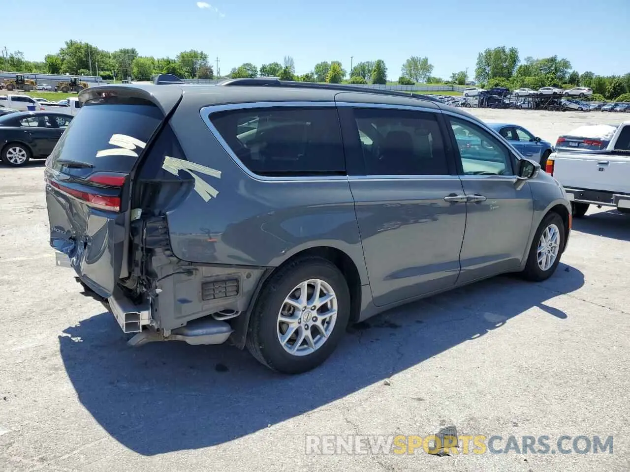 3 Photograph of a damaged car 2C4RC1BG8NR132127 CHRYSLER PACIFICA 2022