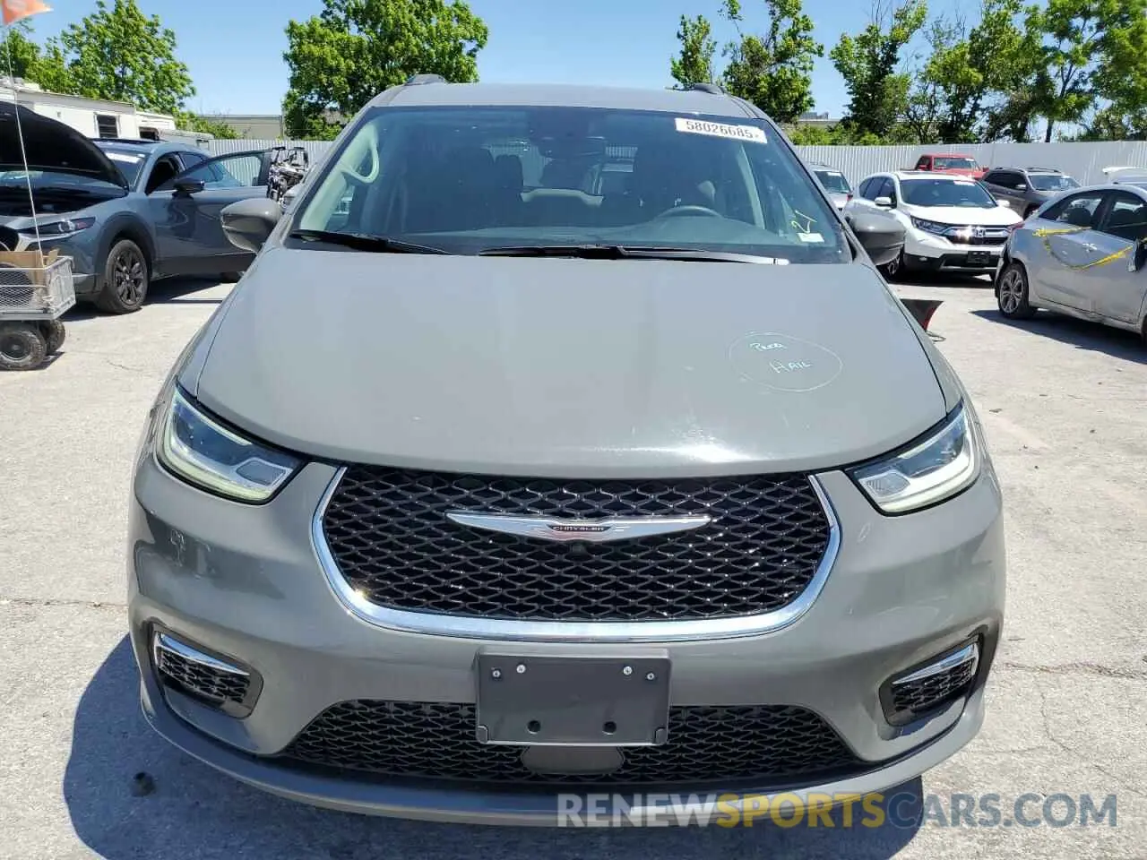 5 Photograph of a damaged car 2C4RC1BG8NR132127 CHRYSLER PACIFICA 2022