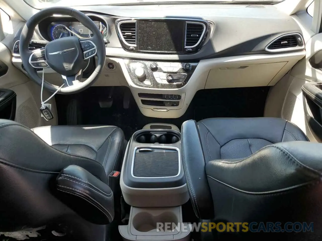 8 Photograph of a damaged car 2C4RC1BG8NR132127 CHRYSLER PACIFICA 2022