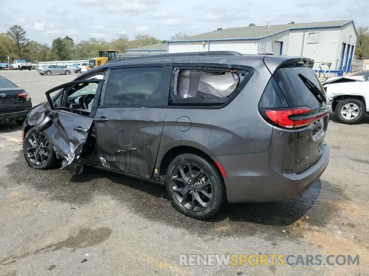 2 Photograph of a damaged car 2C4RC1BG8NR152314 CHRYSLER PACIFICA 2022