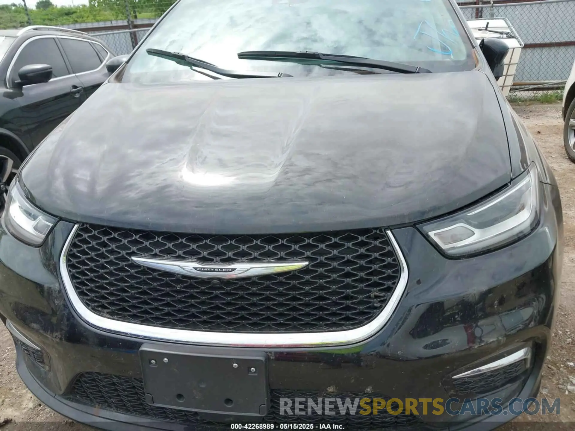 13 Photograph of a damaged car 2C4RC1BG8NR168514 CHRYSLER PACIFICA 2022