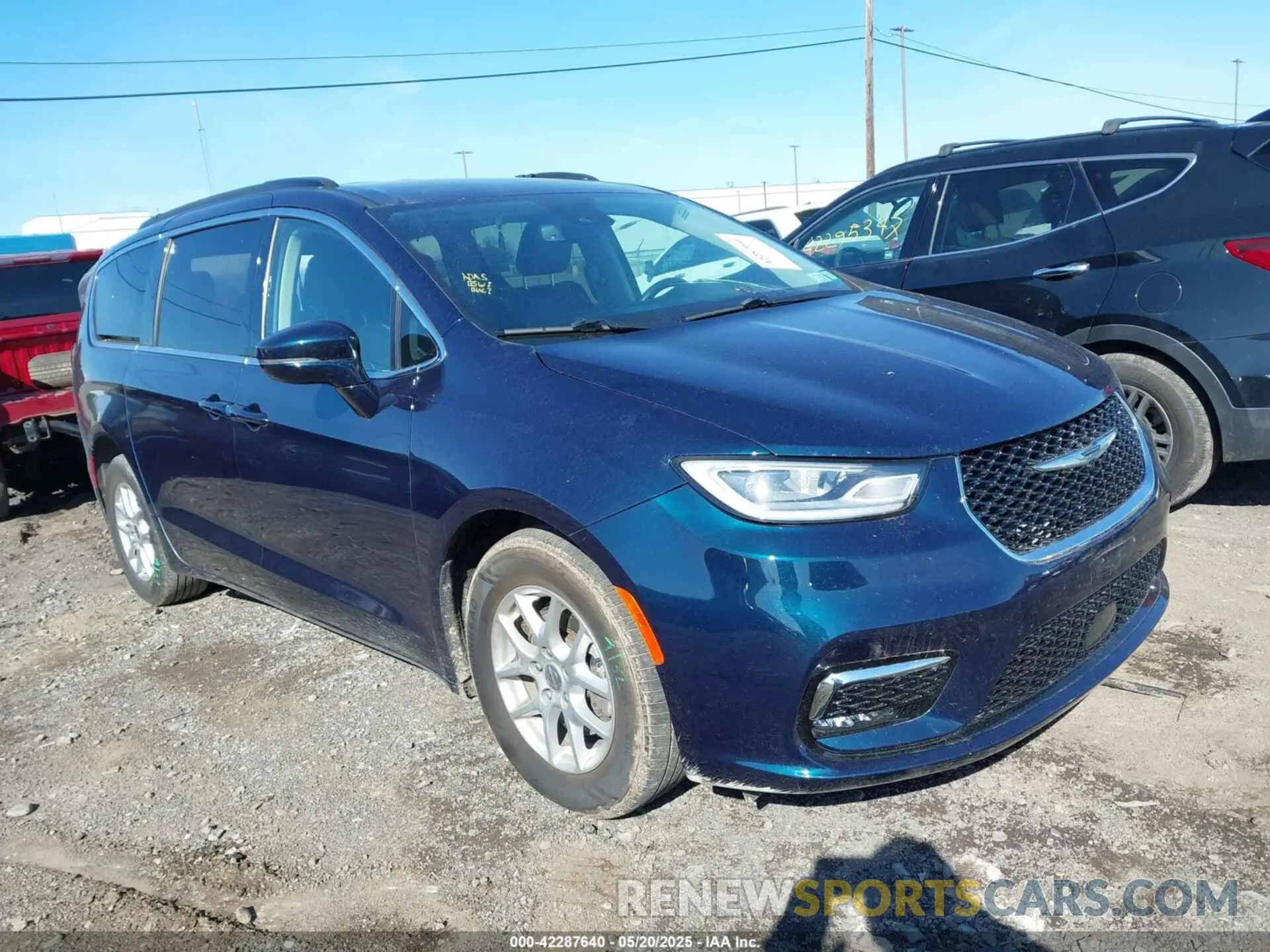1 Photograph of a damaged car 2C4RC1BG8NR186558 CHRYSLER PACIFICA 2022