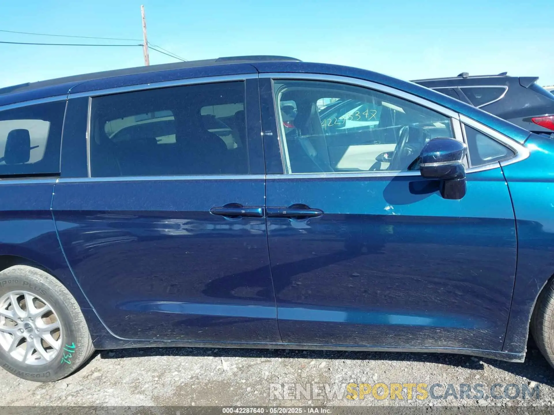 13 Photograph of a damaged car 2C4RC1BG8NR186558 CHRYSLER PACIFICA 2022
