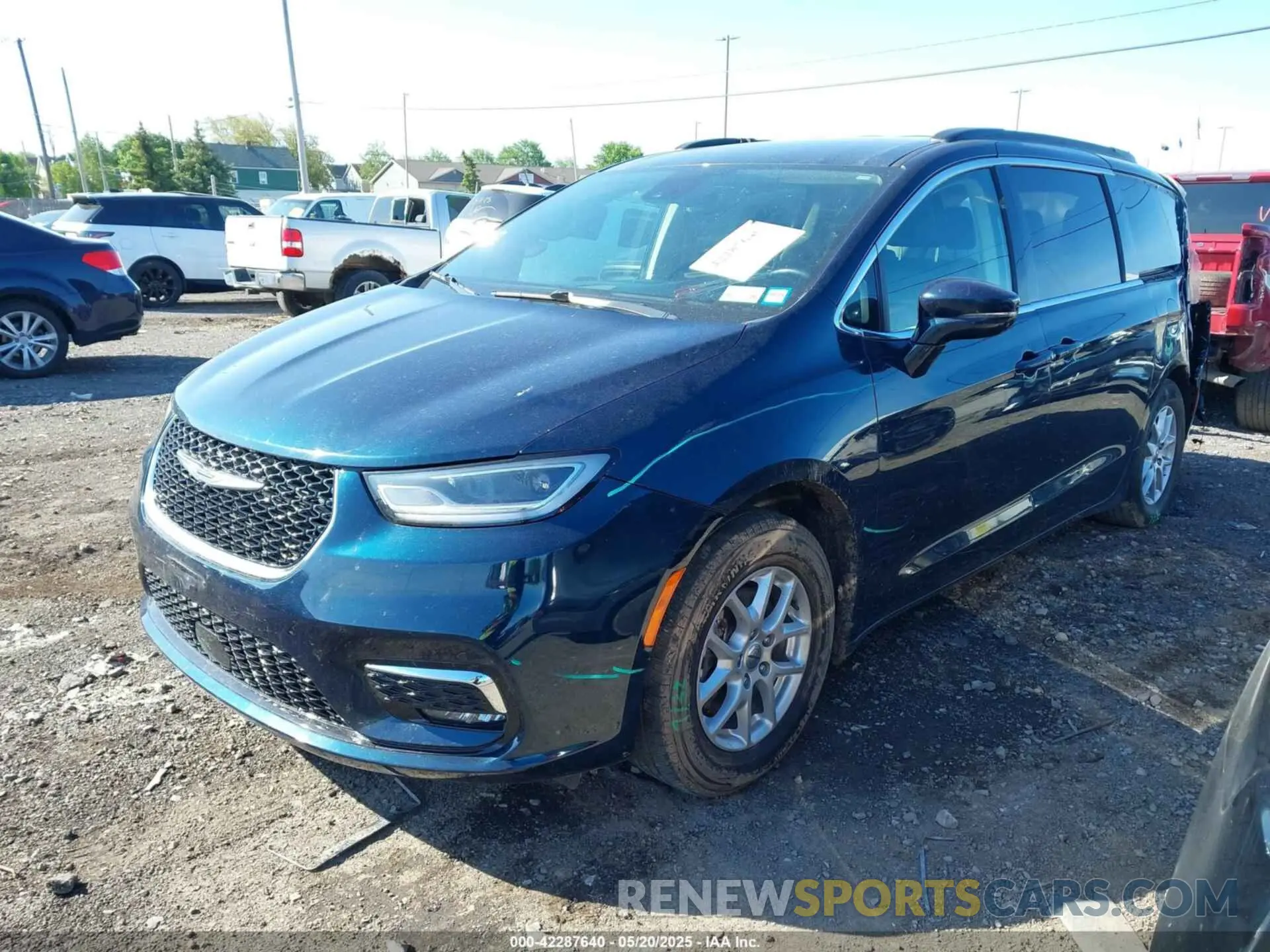 2 Photograph of a damaged car 2C4RC1BG8NR186558 CHRYSLER PACIFICA 2022