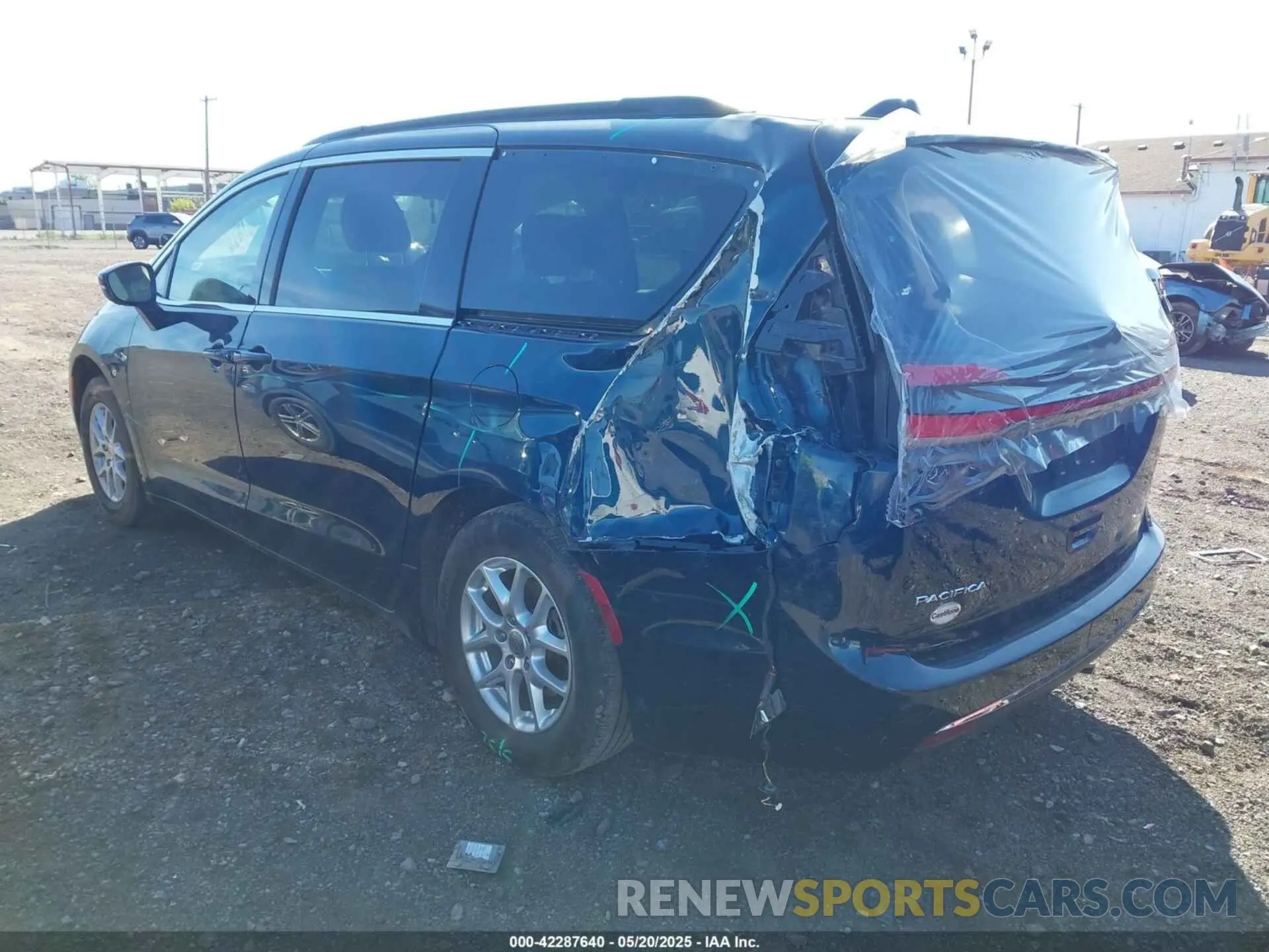 3 Photograph of a damaged car 2C4RC1BG8NR186558 CHRYSLER PACIFICA 2022