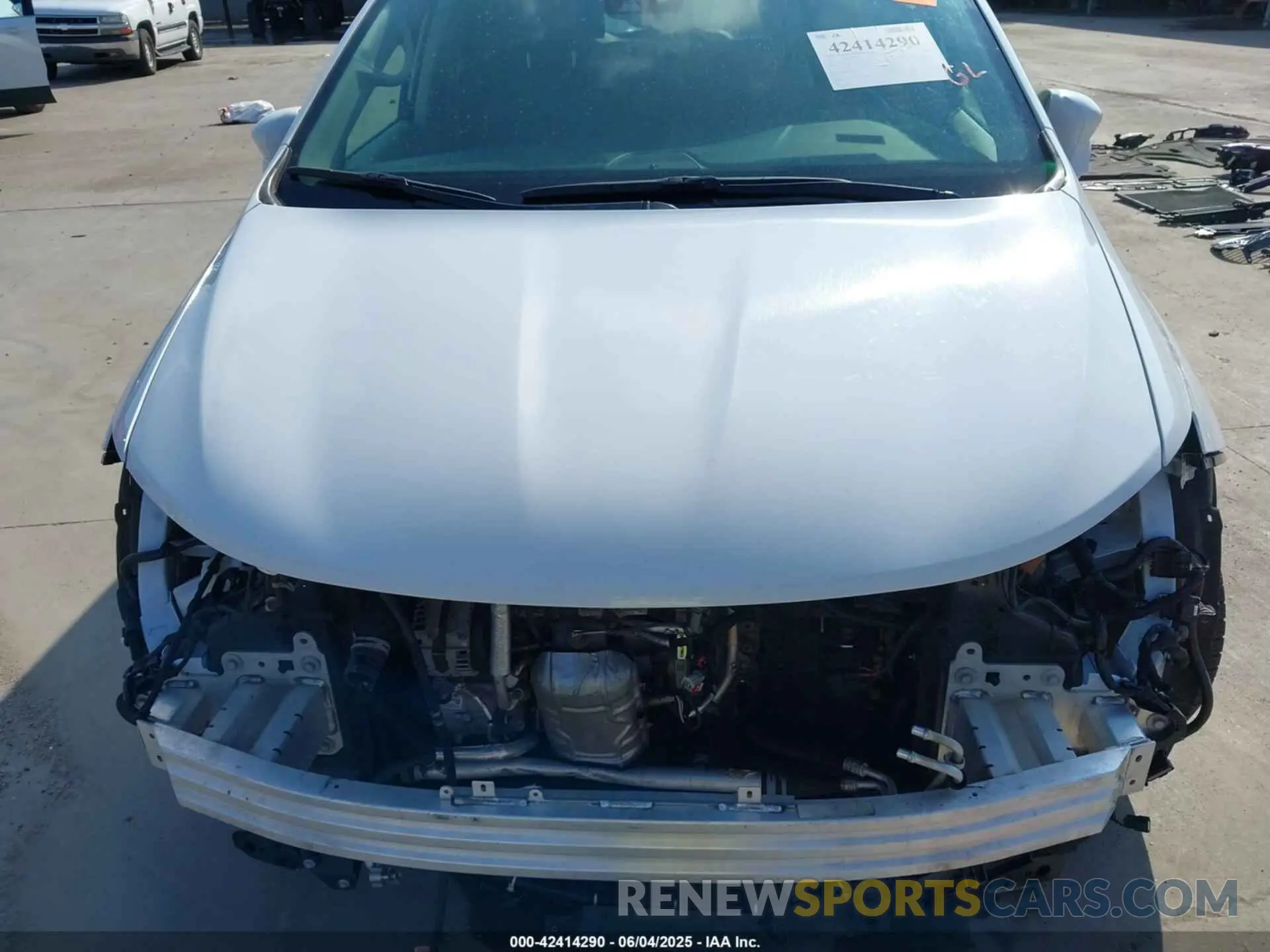 15 Photograph of a damaged car 2C4RC1BG8NR197706 CHRYSLER PACIFICA 2022