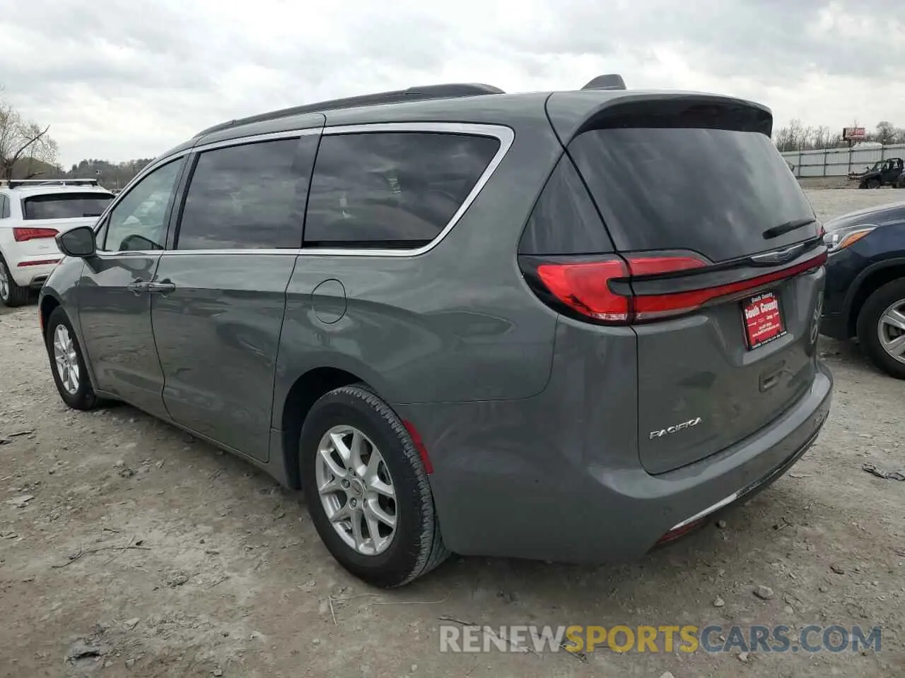 2 Photograph of a damaged car 2C4RC1BG9NR113943 CHRYSLER PACIFICA 2022