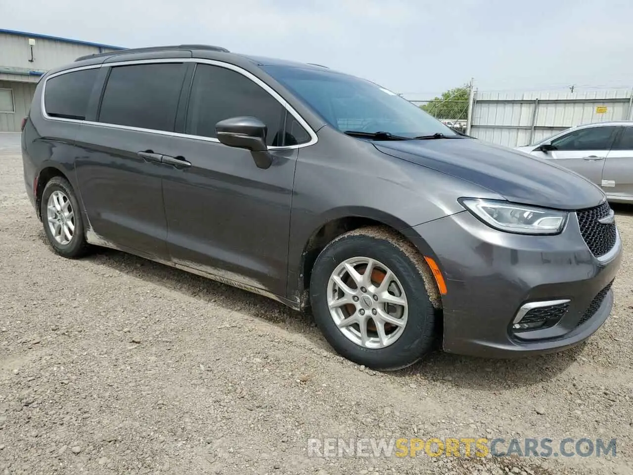 4 Photograph of a damaged car 2C4RC1BG9NR115448 CHRYSLER PACIFICA 2022