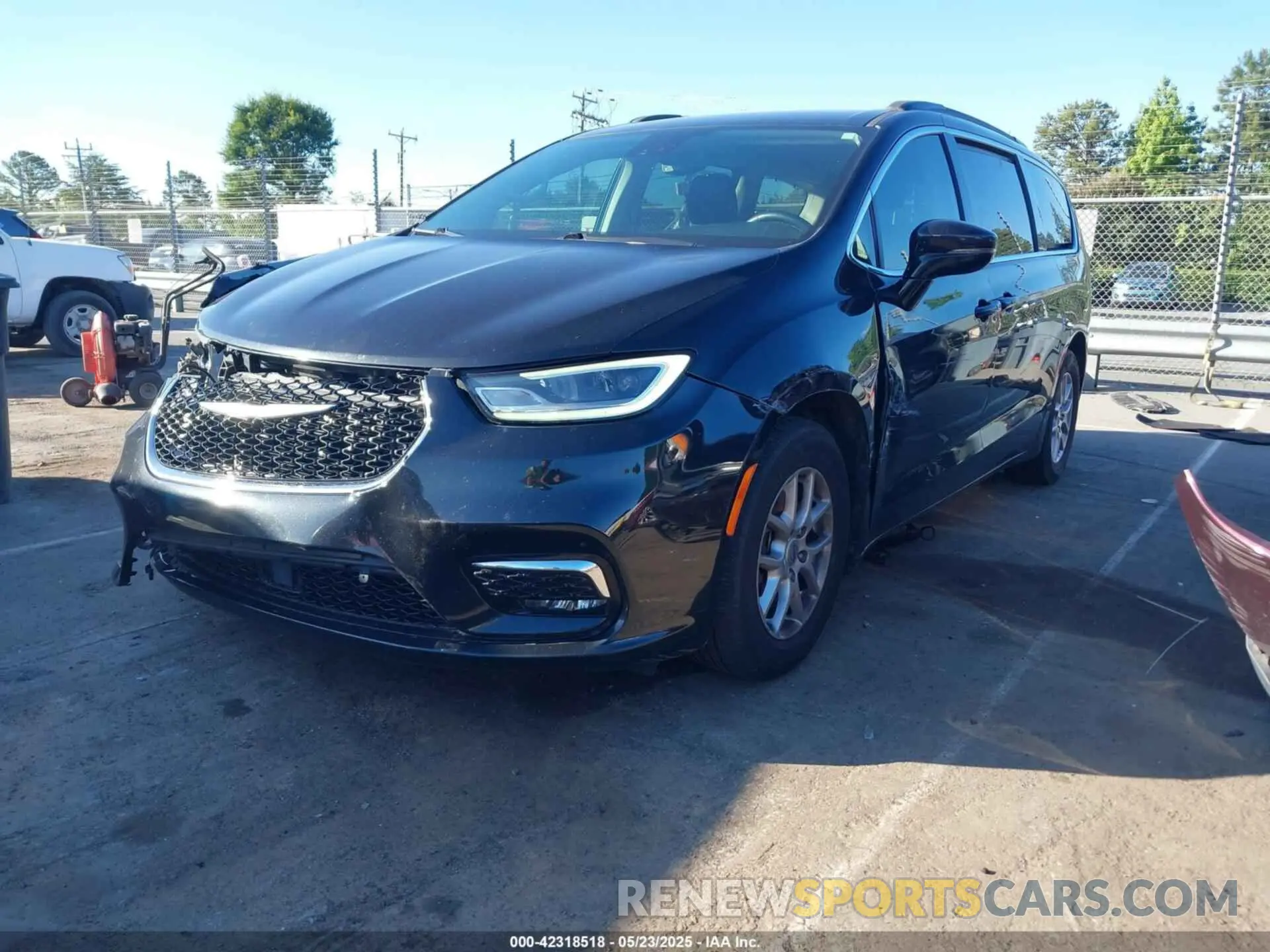 2 Photograph of a damaged car 2C4RC1BG9NR117538 CHRYSLER PACIFICA 2022