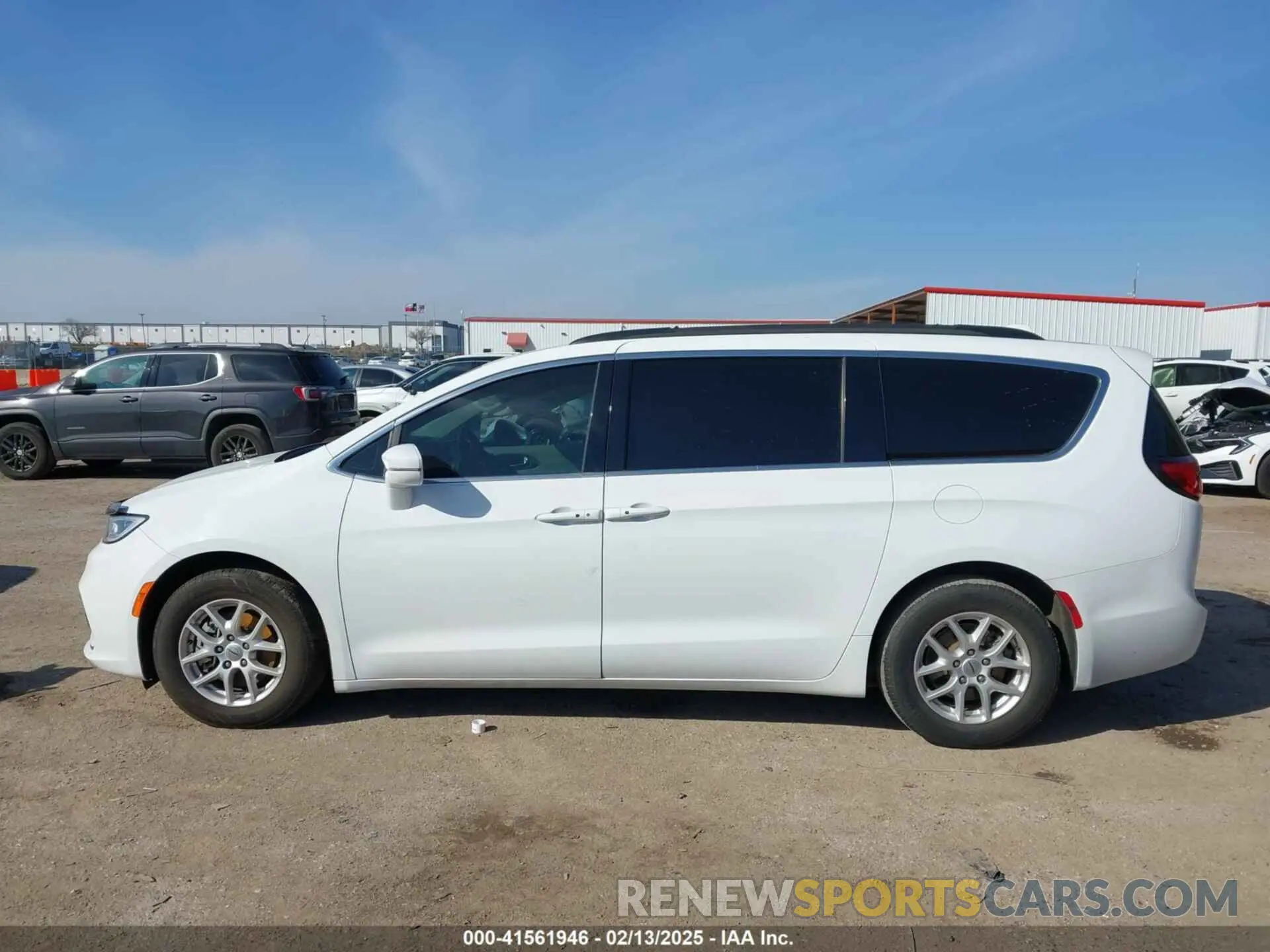 15 Photograph of a damaged car 2C4RC1BG9NR140561 CHRYSLER PACIFICA 2022