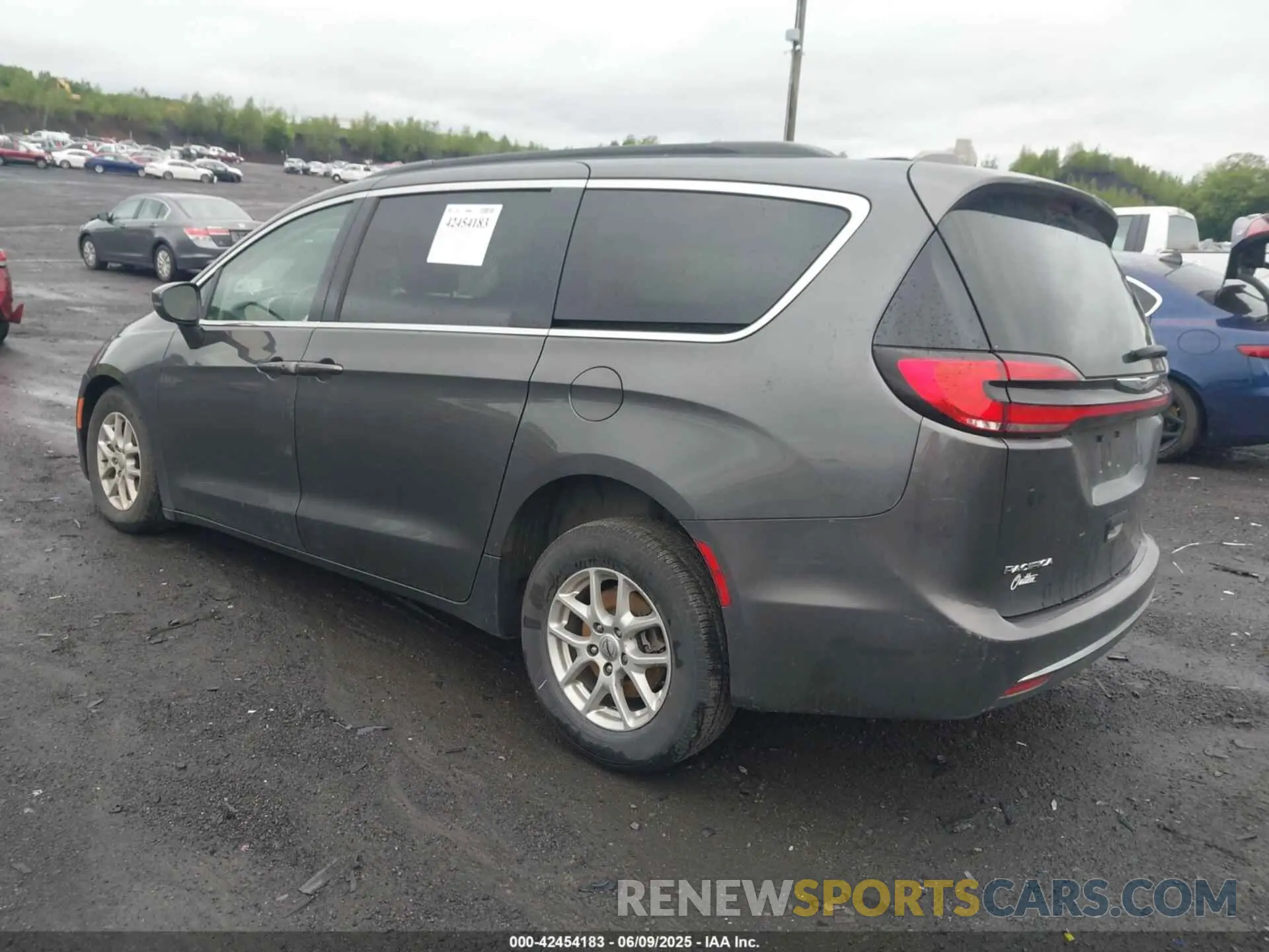 3 Photograph of a damaged car 2C4RC1BG9NR188481 CHRYSLER PACIFICA 2022
