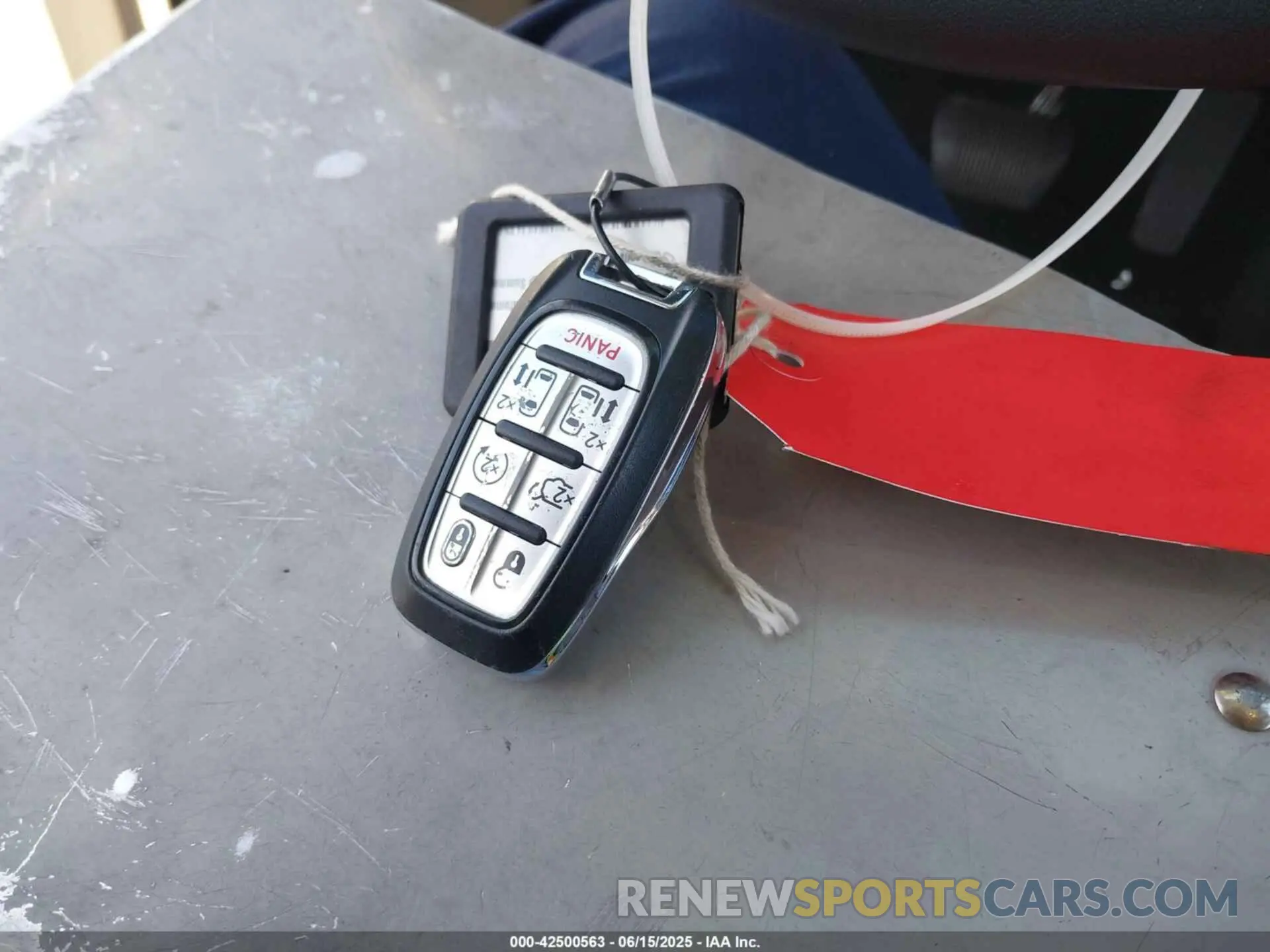 11 Photograph of a damaged car 2C4RC1BG9NR209216 CHRYSLER PACIFICA 2022