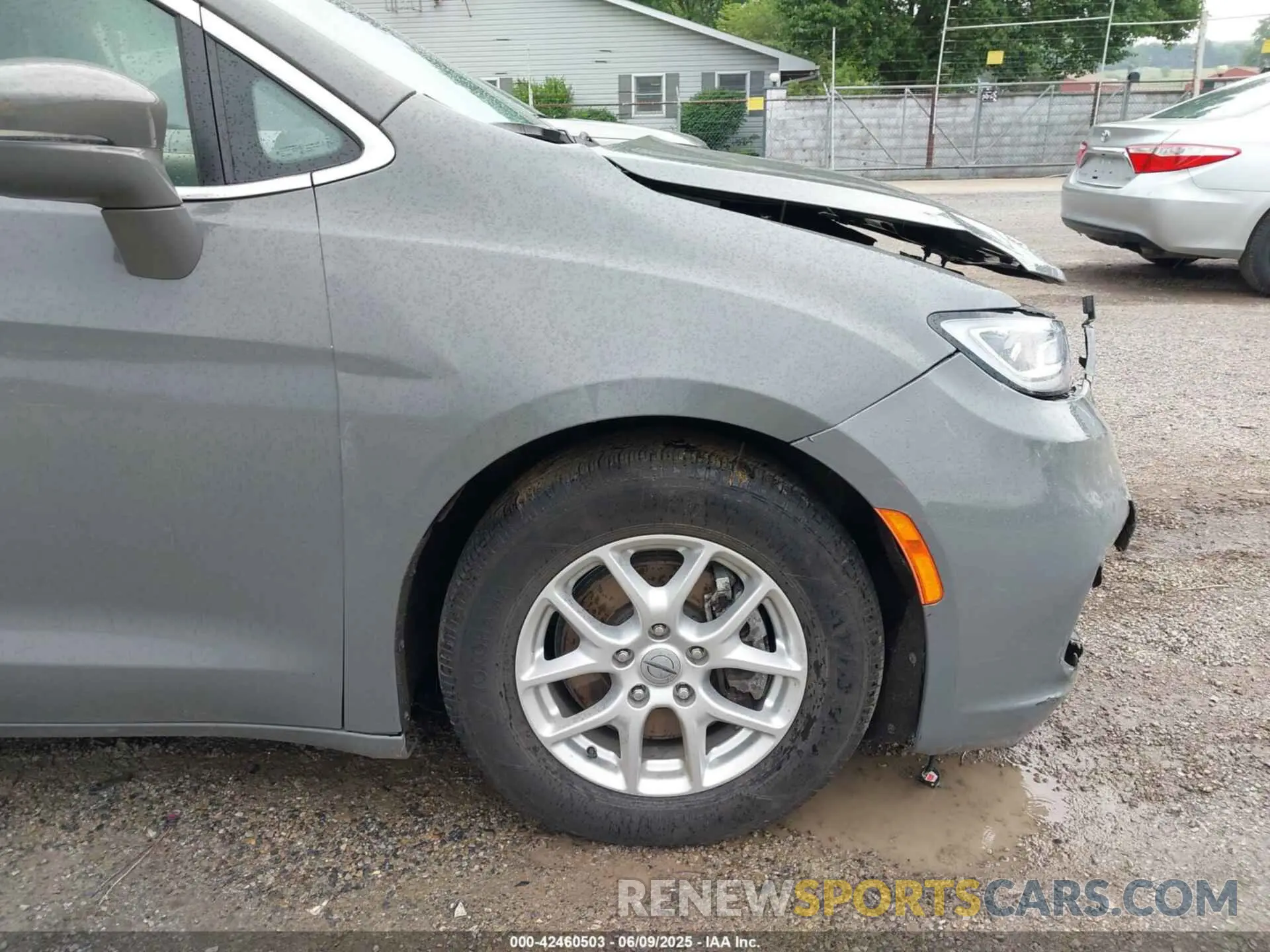 19 Photograph of a damaged car 2C4RC1BG9NR219793 CHRYSLER PACIFICA 2022