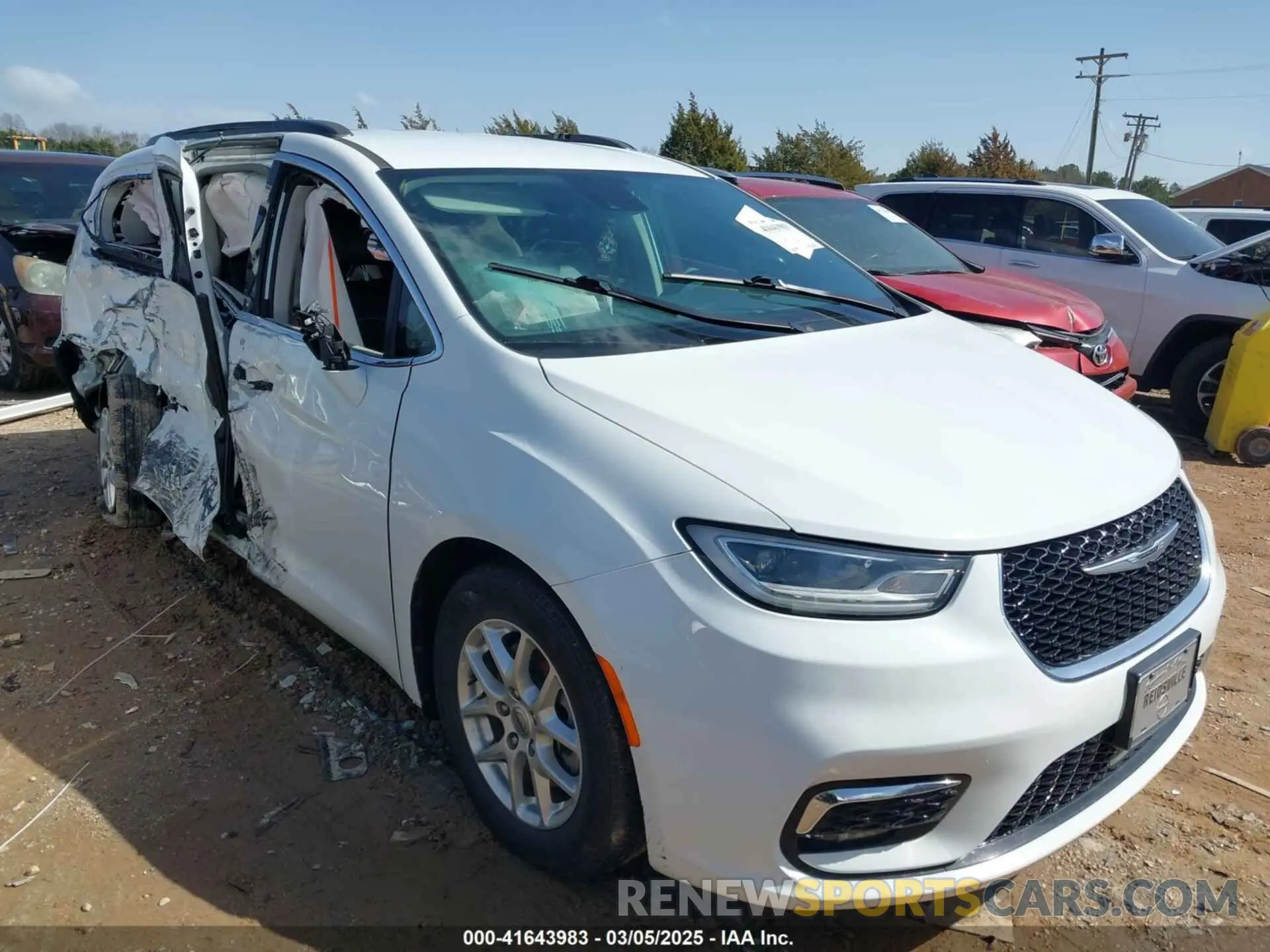 1 Photograph of a damaged car 2C4RC1BGXNR132615 CHRYSLER PACIFICA 2022