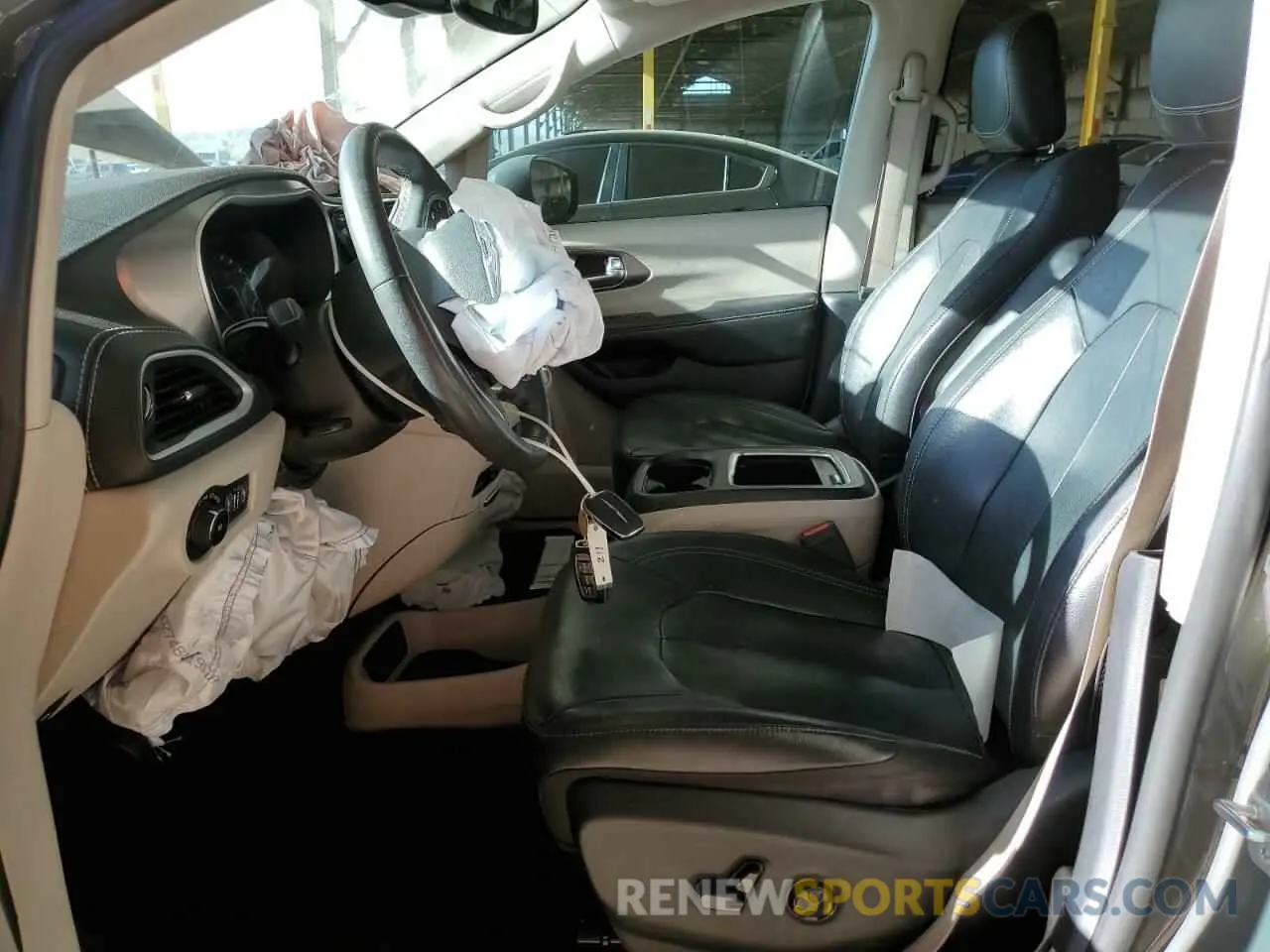 7 Photograph of a damaged car 2C4RC1BGXNR150211 CHRYSLER PACIFICA 2022