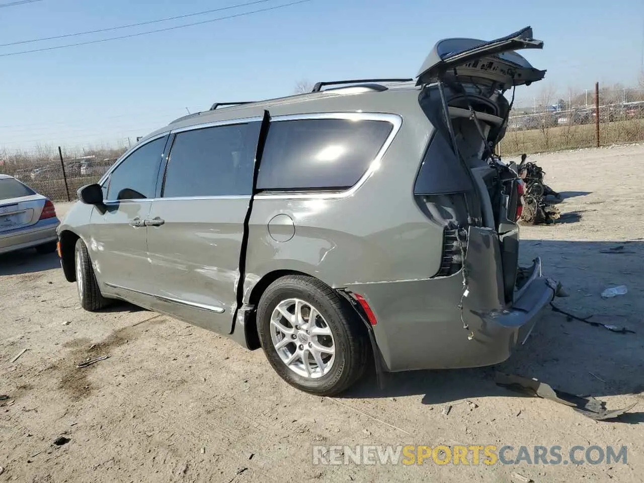 2 Photograph of a damaged car 2C4RC1BGXNR191227 CHRYSLER PACIFICA 2022