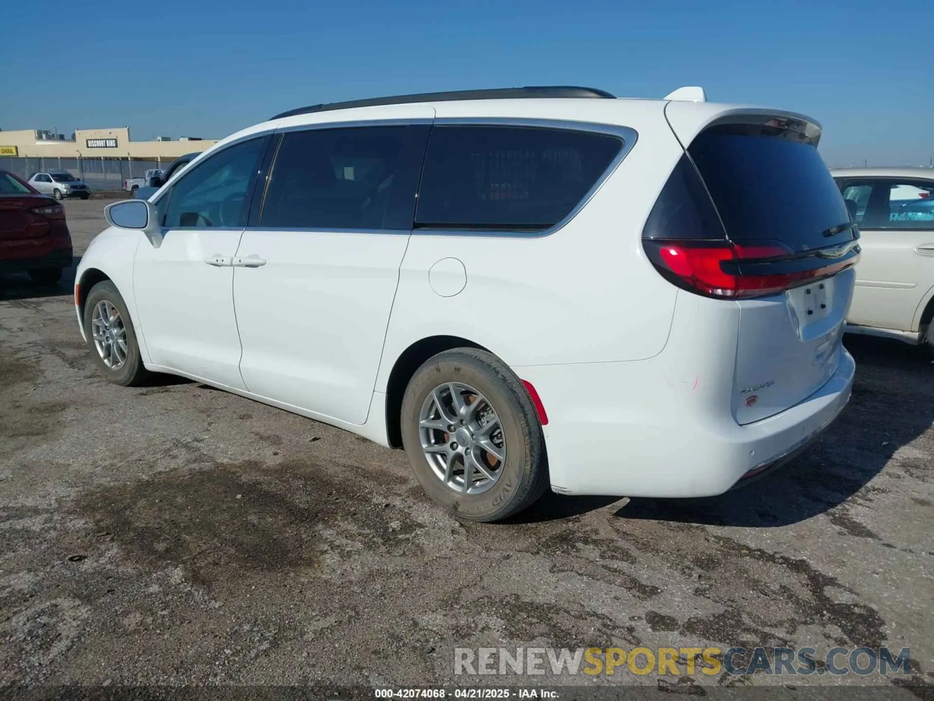3 Photograph of a damaged car 2C4RC1FG9NR158021 CHRYSLER PACIFICA 2022