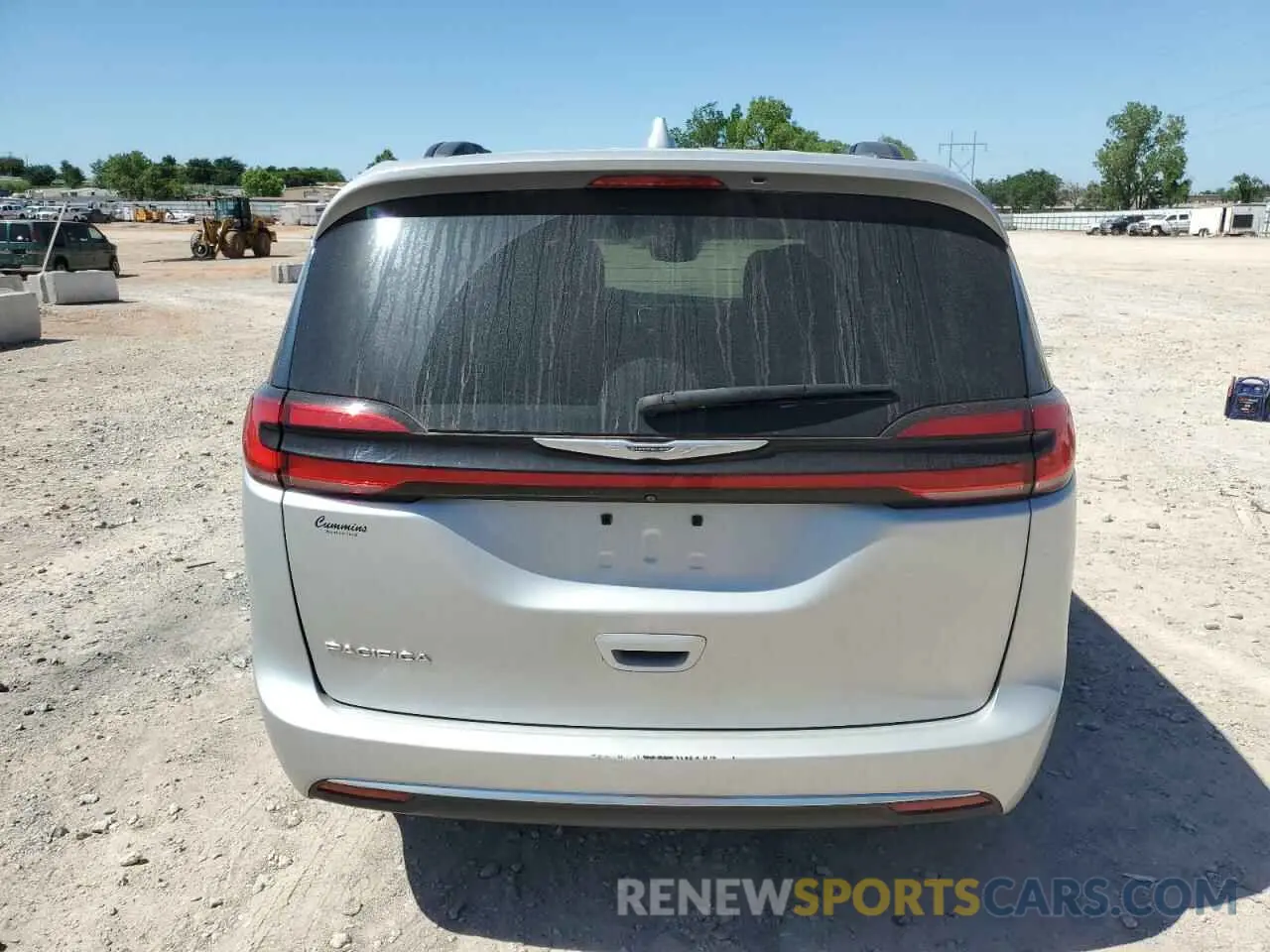 6 Photograph of a damaged car 2C4RC1FGXNR187964 CHRYSLER PACIFICA 2022
