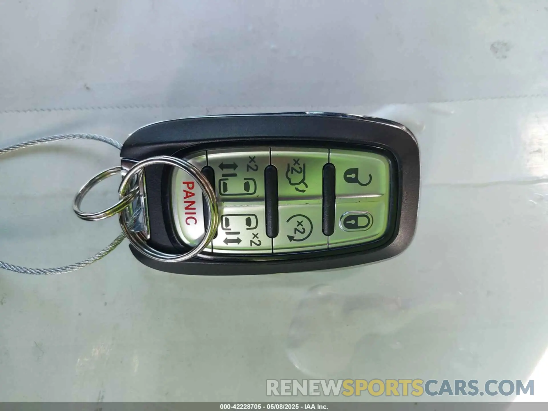 11 Photograph of a damaged car 2C4RC1GG0NR187714 CHRYSLER PACIFICA 2022