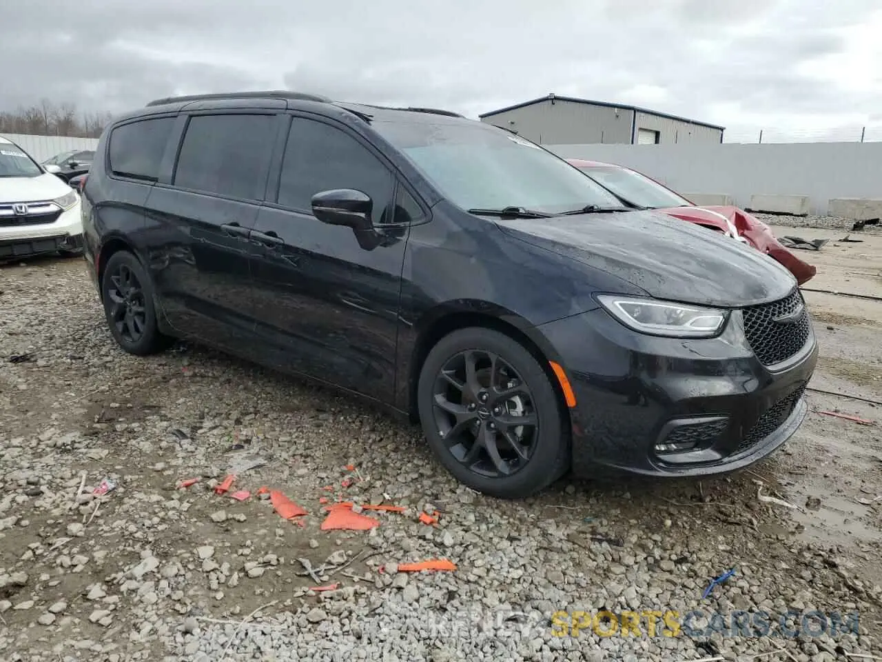 4 Photograph of a damaged car 2C4RC1GG1NR182988 CHRYSLER PACIFICA 2022