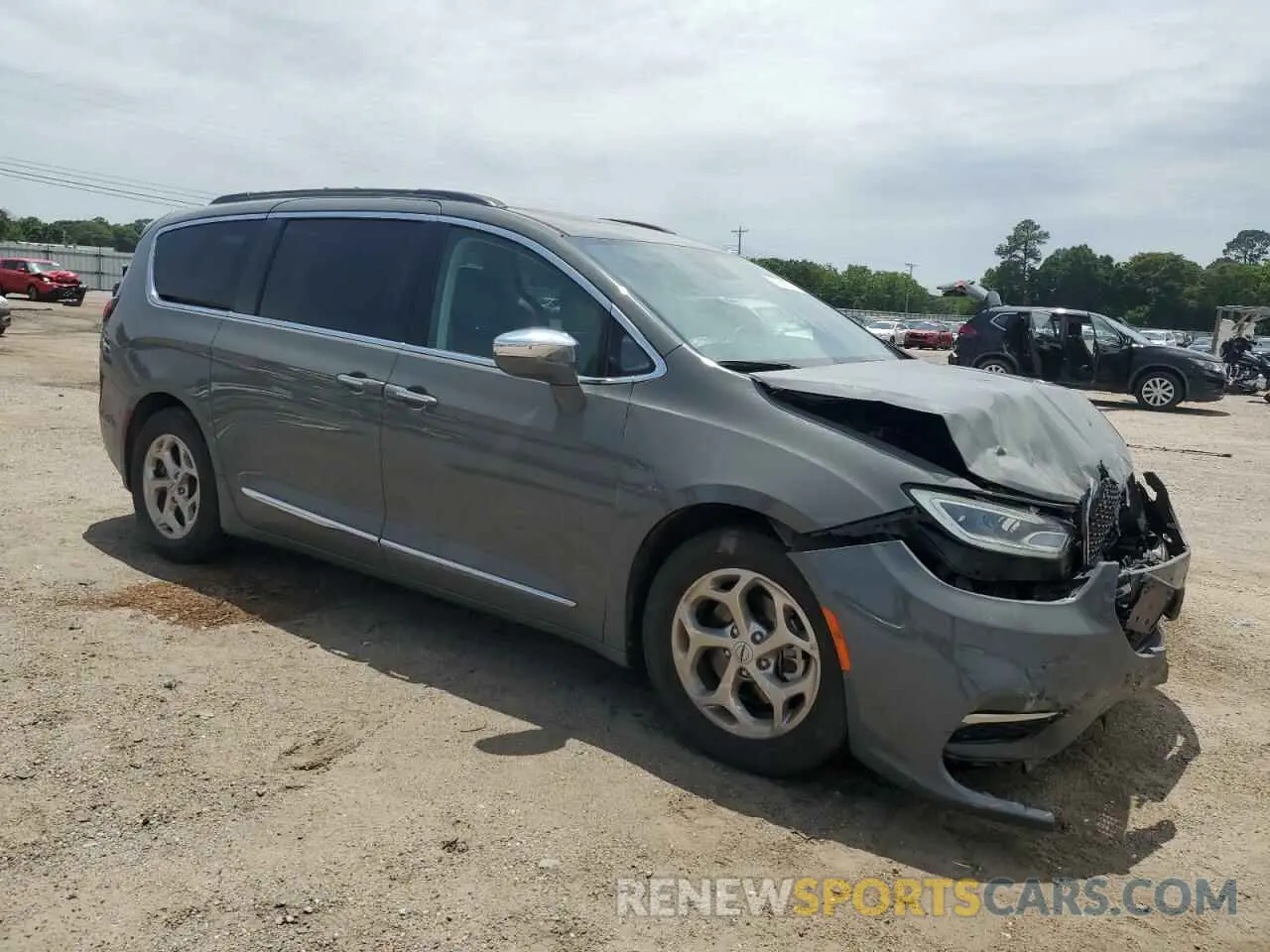 4 Photograph of a damaged car 2C4RC1GG3NR114854 CHRYSLER PACIFICA 2022