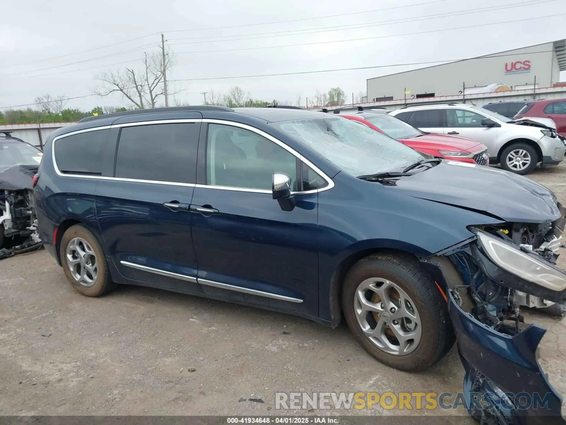13 Photograph of a damaged car 2C4RC1GG4NR139407 CHRYSLER PACIFICA 2022