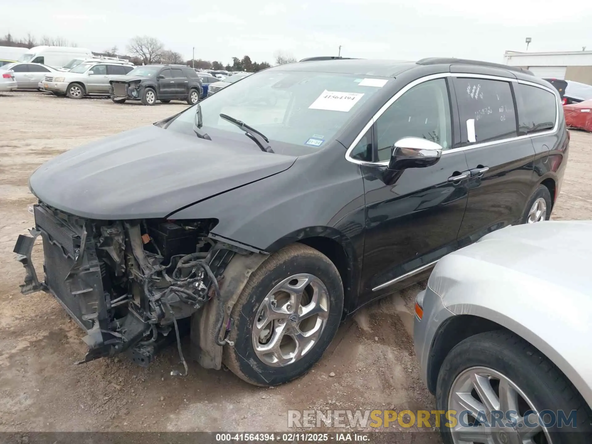 2 Photograph of a damaged car 2C4RC1GG6NR114864 CHRYSLER PACIFICA 2022