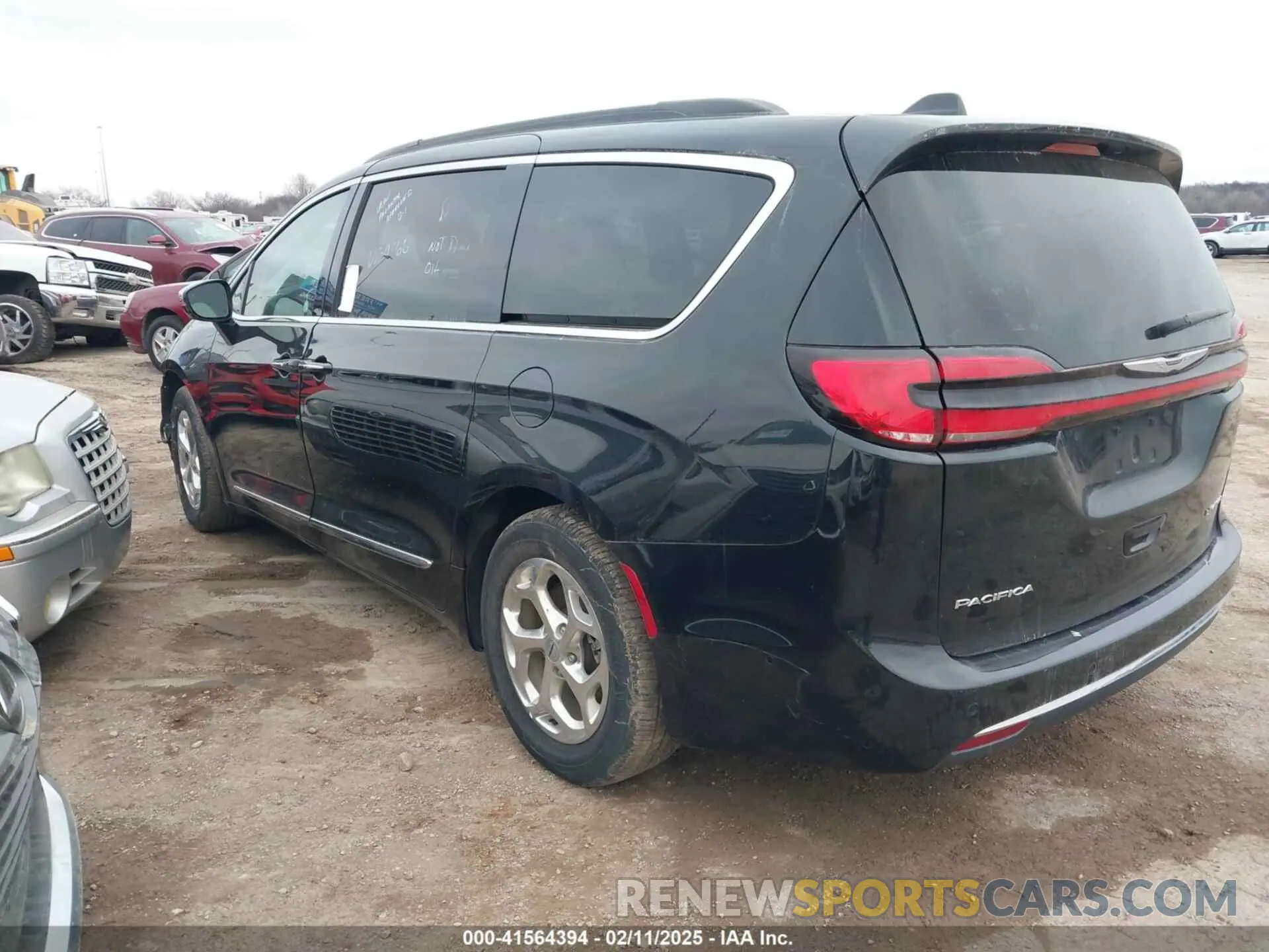 3 Photograph of a damaged car 2C4RC1GG6NR114864 CHRYSLER PACIFICA 2022