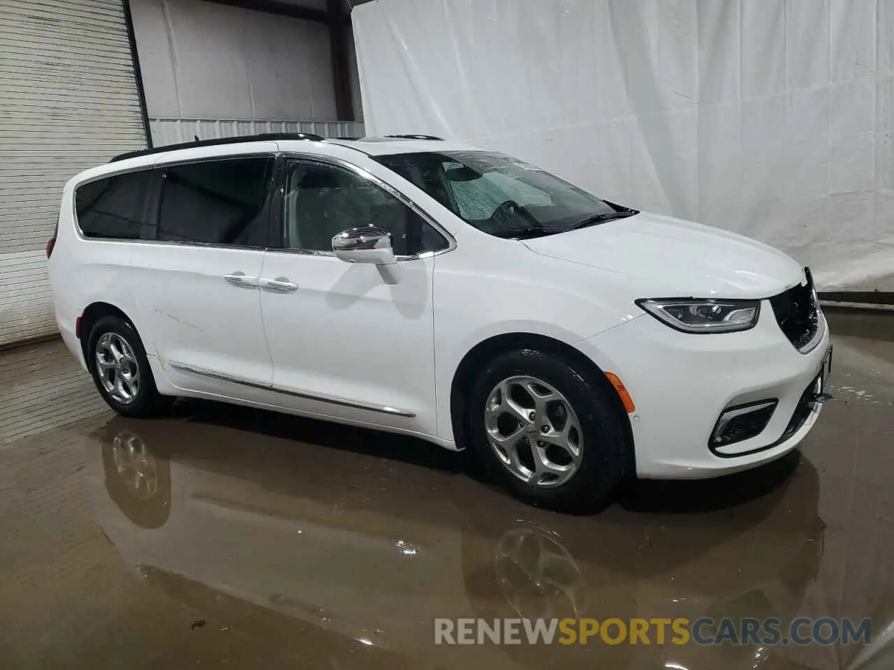 4 Photograph of a damaged car 2C4RC1GG6NR153535 CHRYSLER PACIFICA 2022