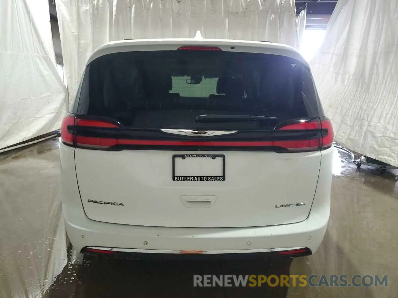 6 Photograph of a damaged car 2C4RC1GG6NR153535 CHRYSLER PACIFICA 2022
