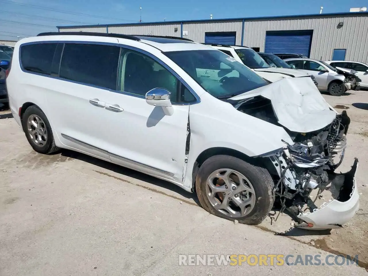 4 Photograph of a damaged car 2C4RC1GGXNR170127 CHRYSLER PACIFICA 2022