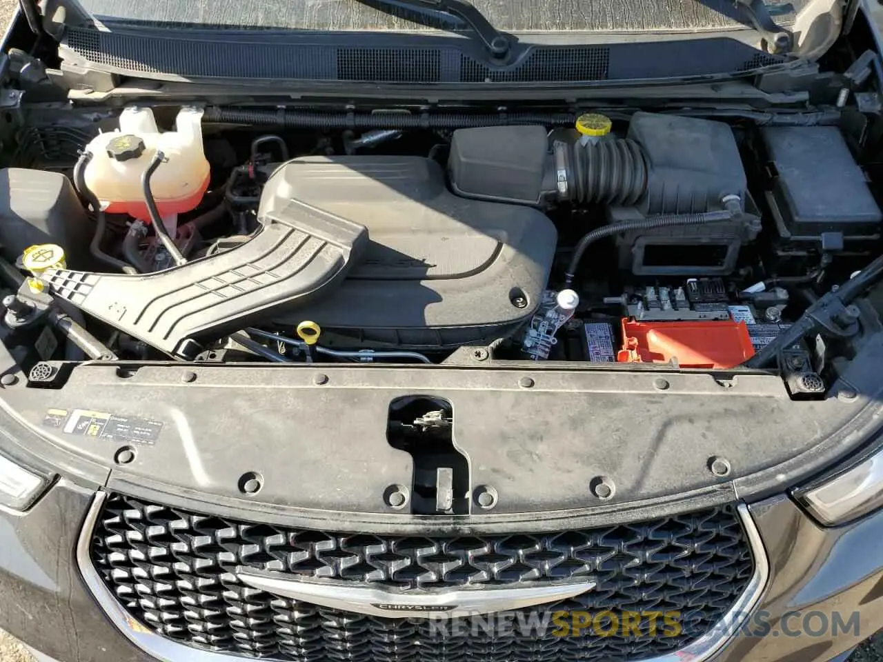 12 Photograph of a damaged car 2C4RC1GGXNR215860 CHRYSLER PACIFICA 2022