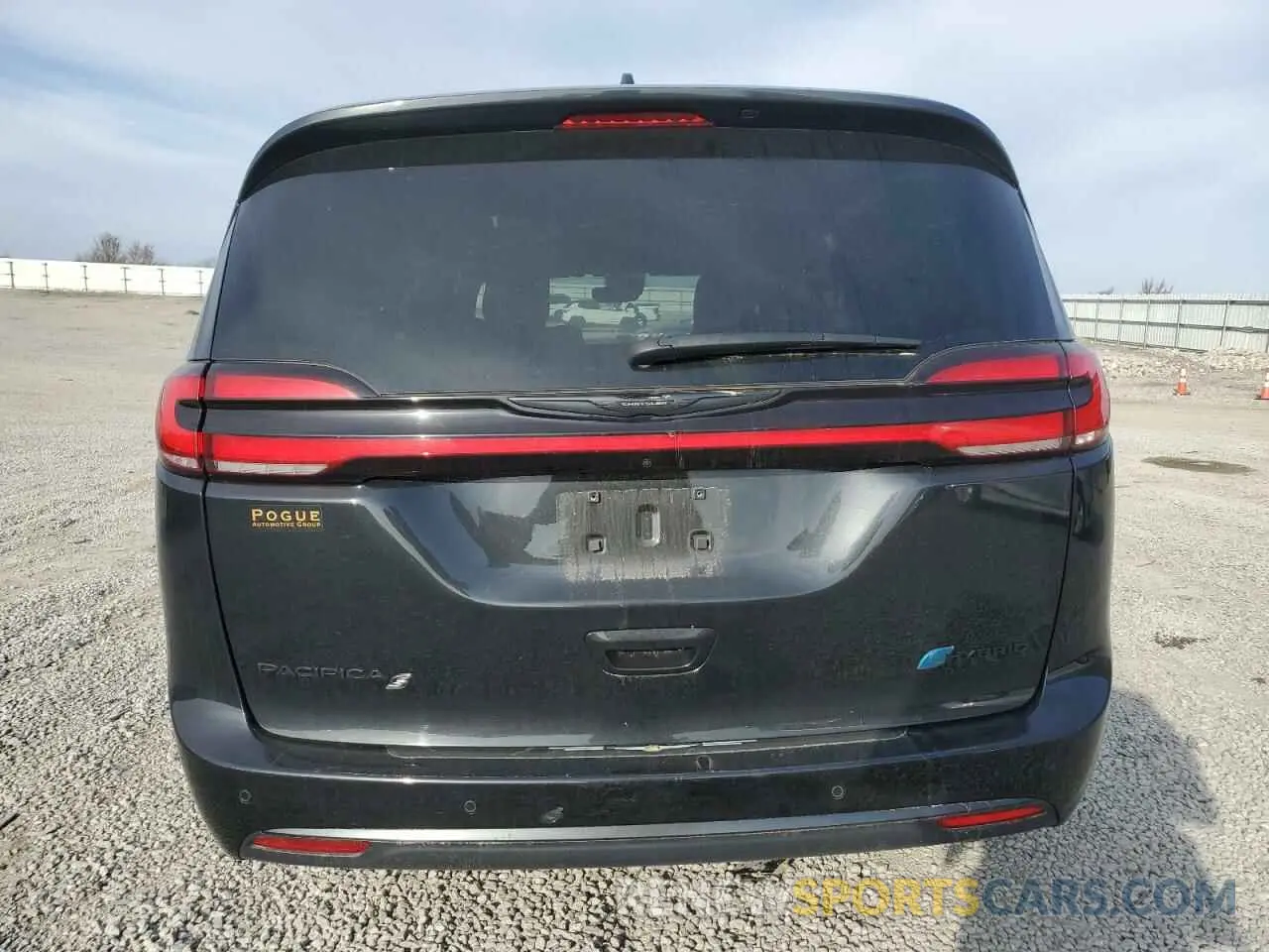 6 Photograph of a damaged car 2C4RC1L70NR119273 CHRYSLER PACIFICA 2022