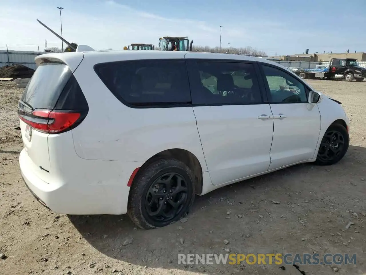 3 Photograph of a damaged car 2C4RC1L7XNR220806 CHRYSLER PACIFICA 2022