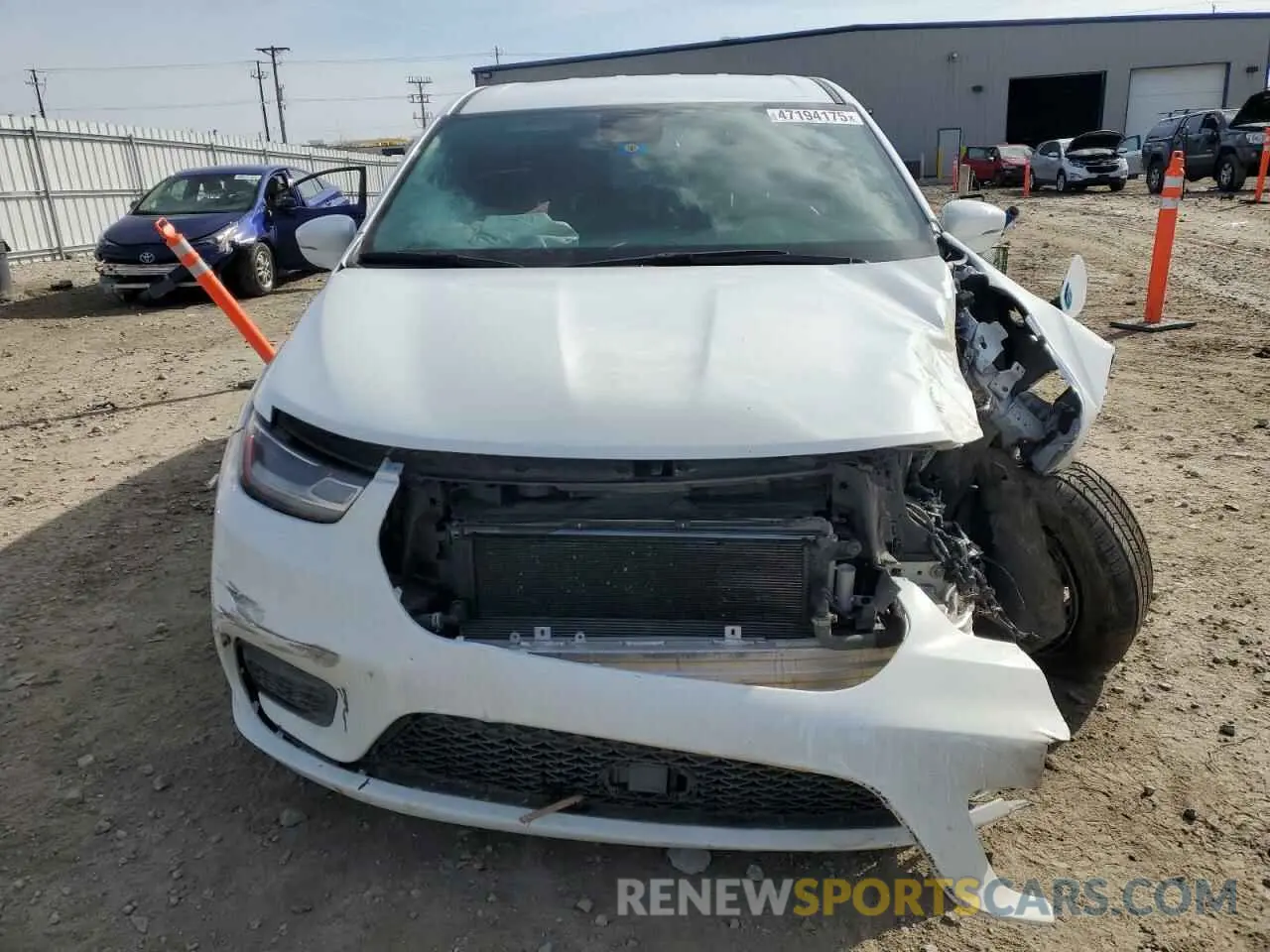 5 Photograph of a damaged car 2C4RC1L7XNR220806 CHRYSLER PACIFICA 2022
