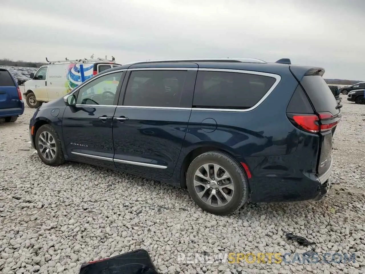 2 Photograph of a damaged car 2C4RC1N71NR189877 CHRYSLER PACIFICA 2022