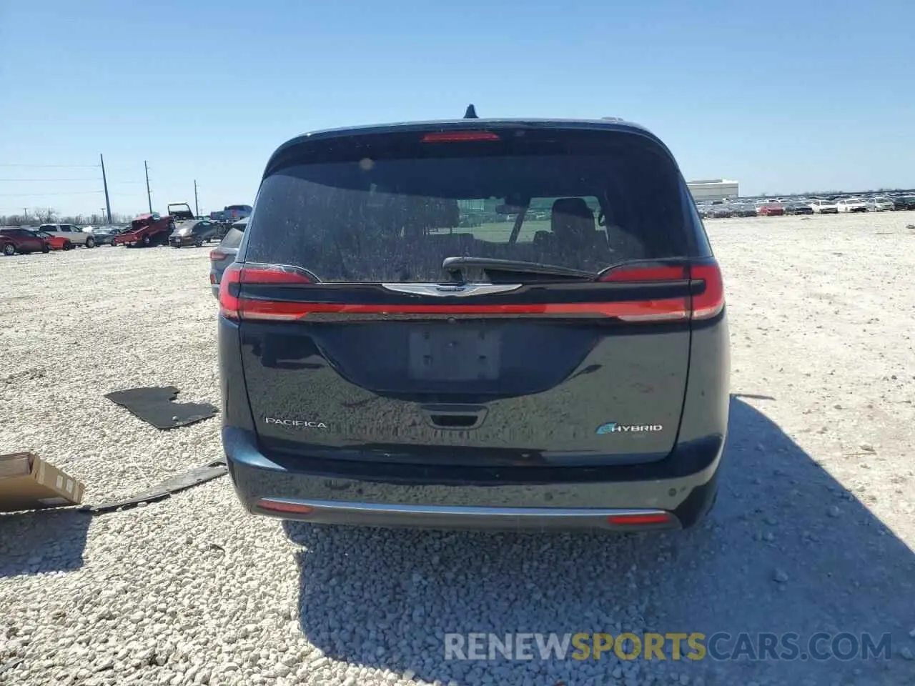 6 Photograph of a damaged car 2C4RC1N79NR120399 CHRYSLER PACIFICA 2022