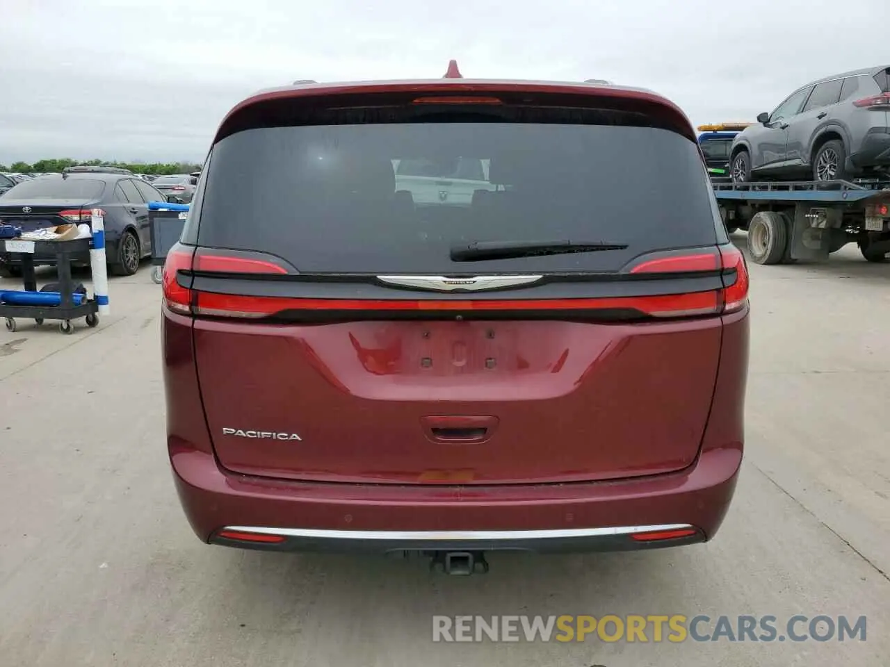 6 Photograph of a damaged car 2C4RC1PG0NR173358 CHRYSLER PACIFICA 2022