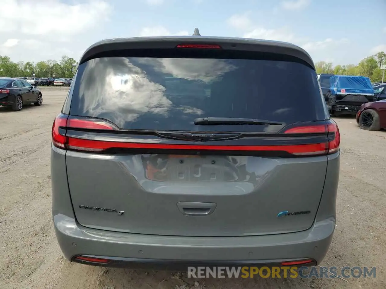 6 Photograph of a damaged car 2C4RC1S71NR148749 CHRYSLER PACIFICA 2022