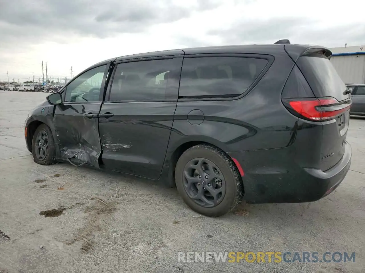 2 Photograph of a damaged car 2C4RC1S76NR207827 CHRYSLER PACIFICA 2022
