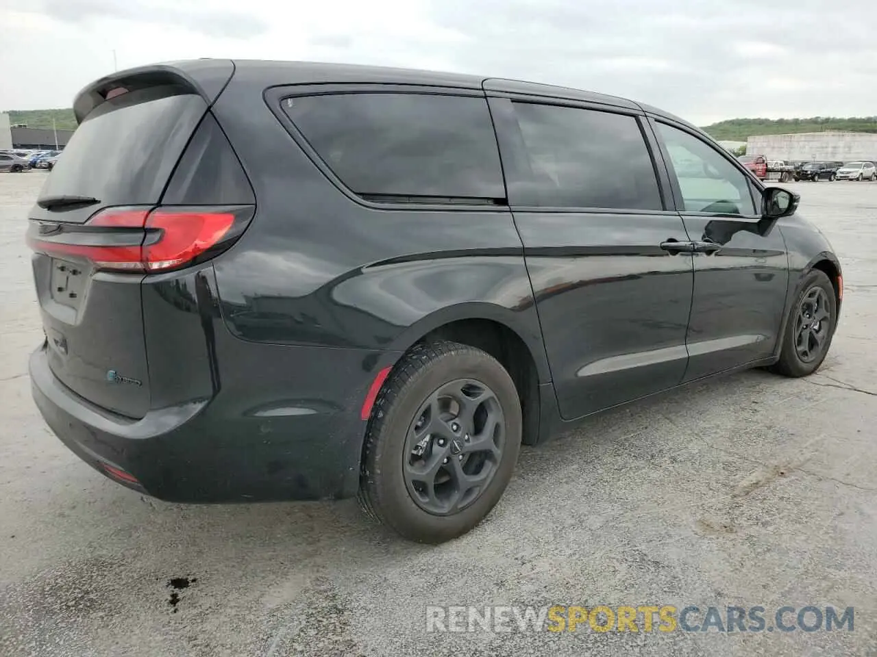 3 Photograph of a damaged car 2C4RC1S76NR207827 CHRYSLER PACIFICA 2022