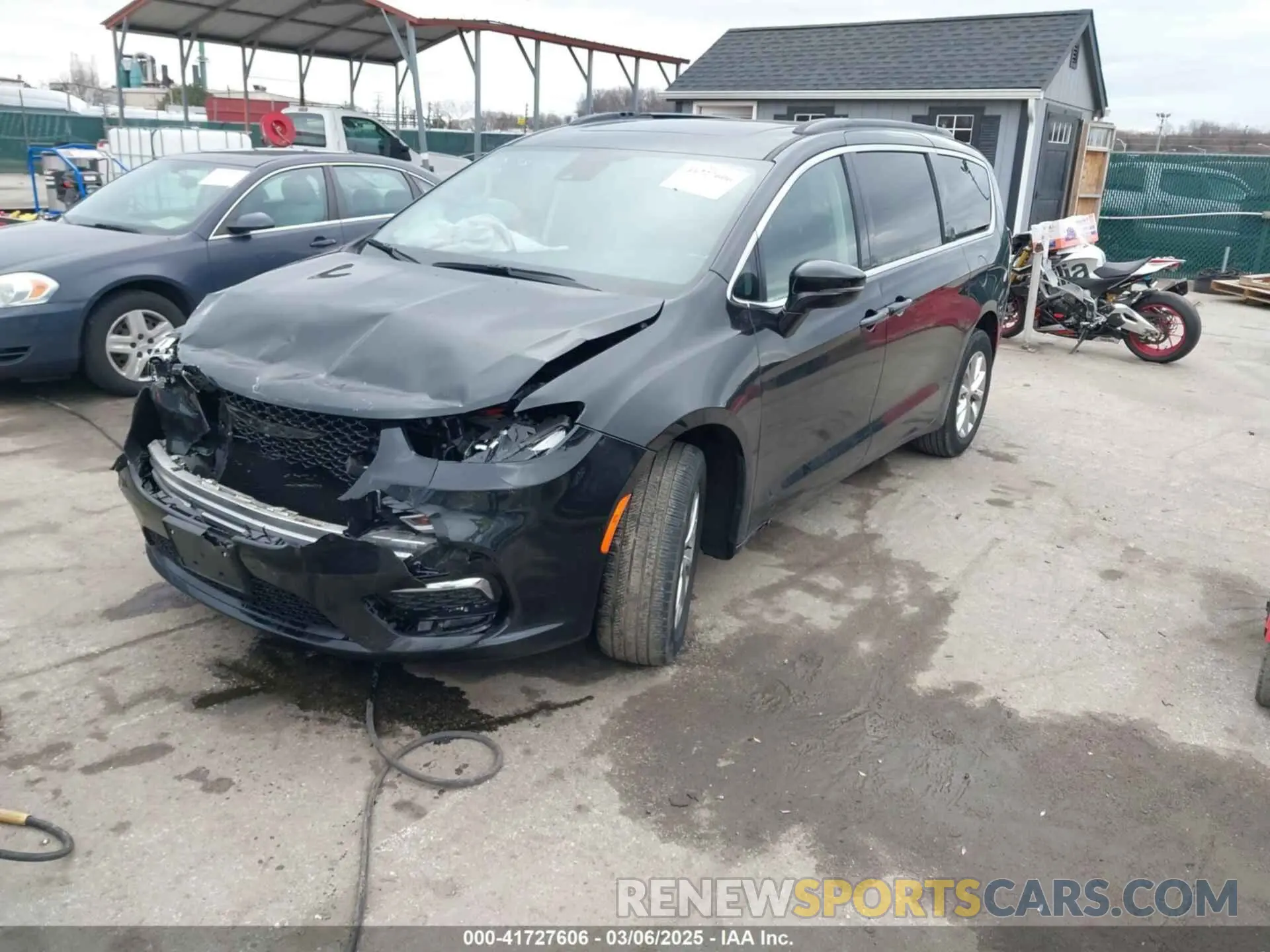 2 Photograph of a damaged car 2C4RC3BG6NR164599 CHRYSLER PACIFICA 2022