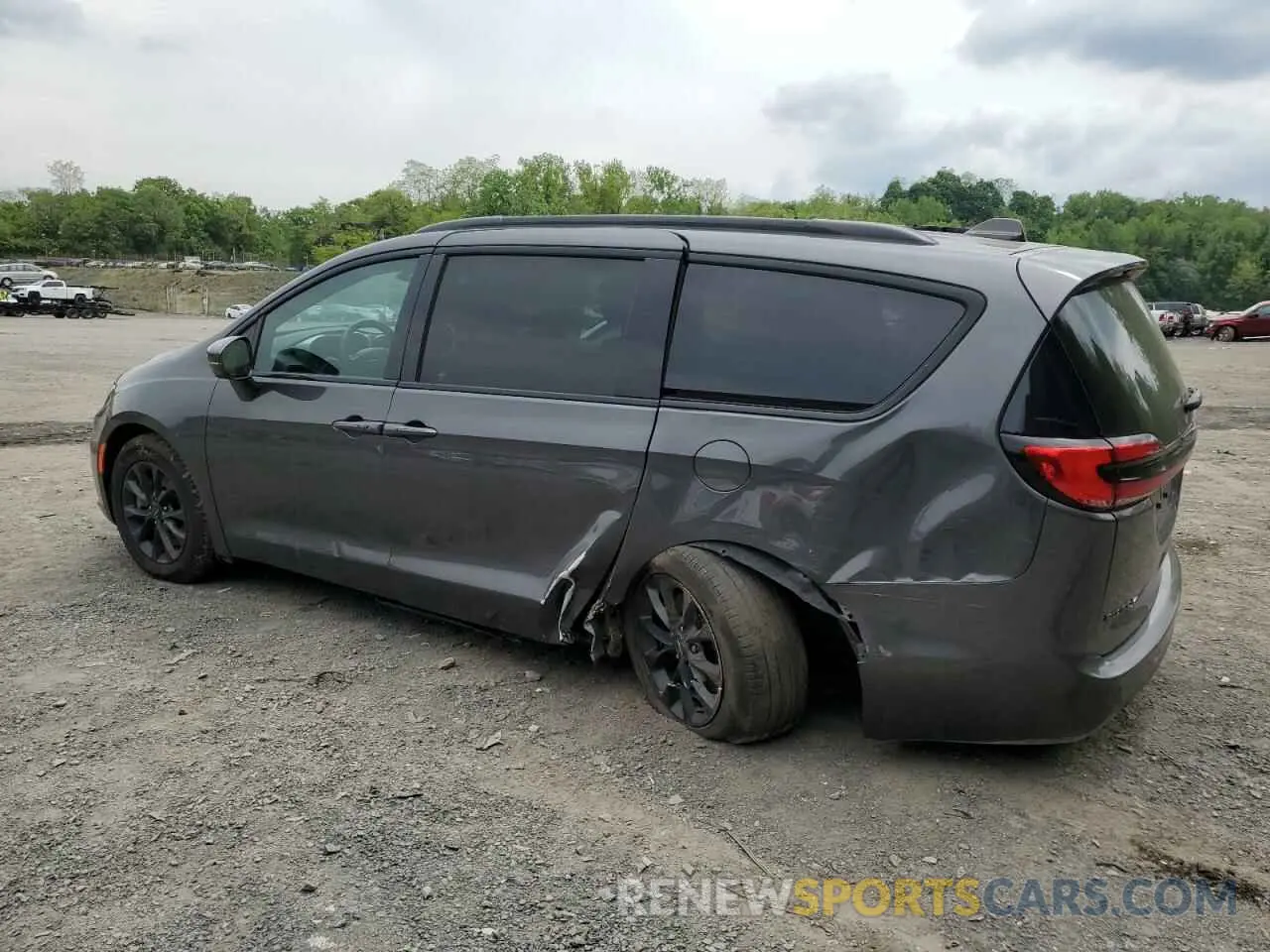 2 Photograph of a damaged car 2C4RC3BG6NR174274 CHRYSLER PACIFICA 2022