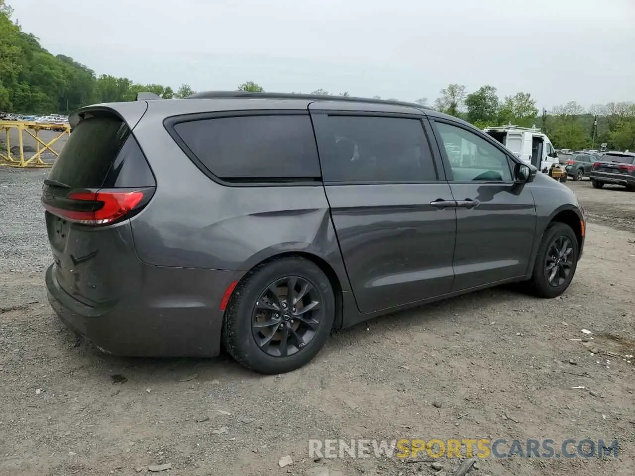 3 Photograph of a damaged car 2C4RC3BG6NR174274 CHRYSLER PACIFICA 2022